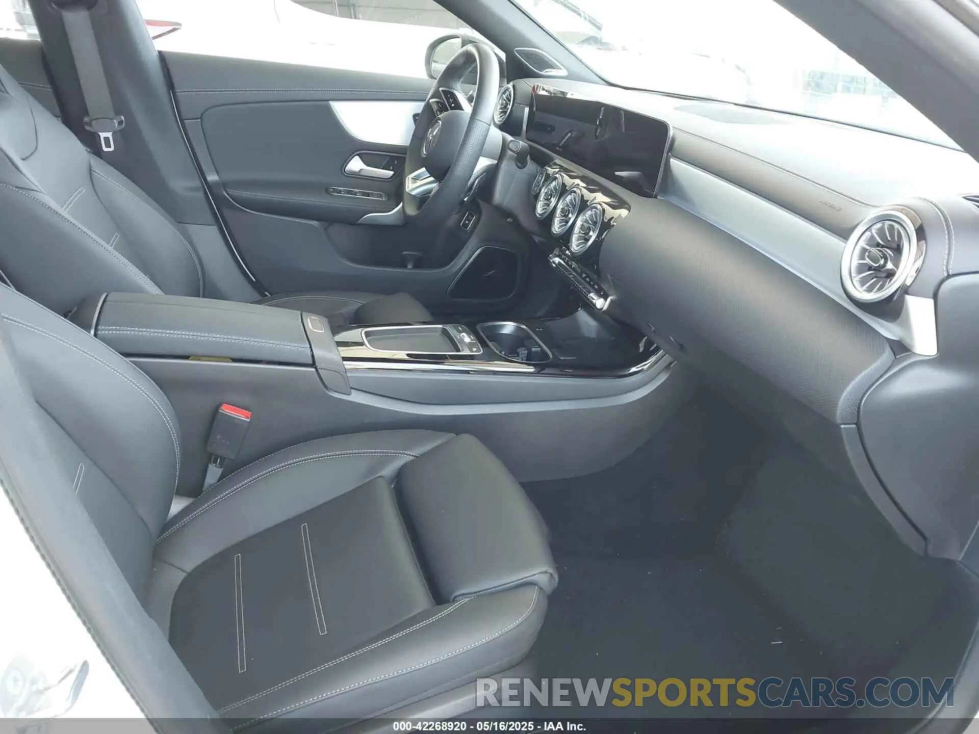 5 fotografías del automóvil dañado W1K5J5EB0SN525467 MERCEDES-BENZ AMG CLA 45 2025