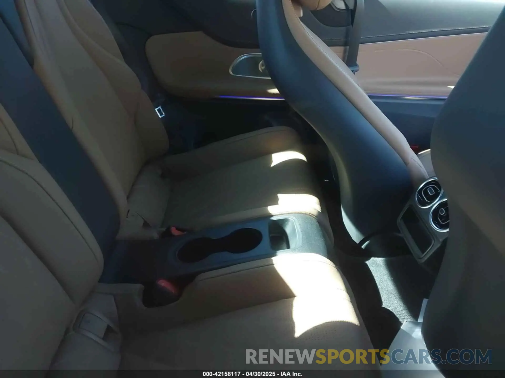 8 fotografías del automóvil dañado W1KMJ6CB2RF030549 MERCEDES-BENZ AMG CLE 53 2024