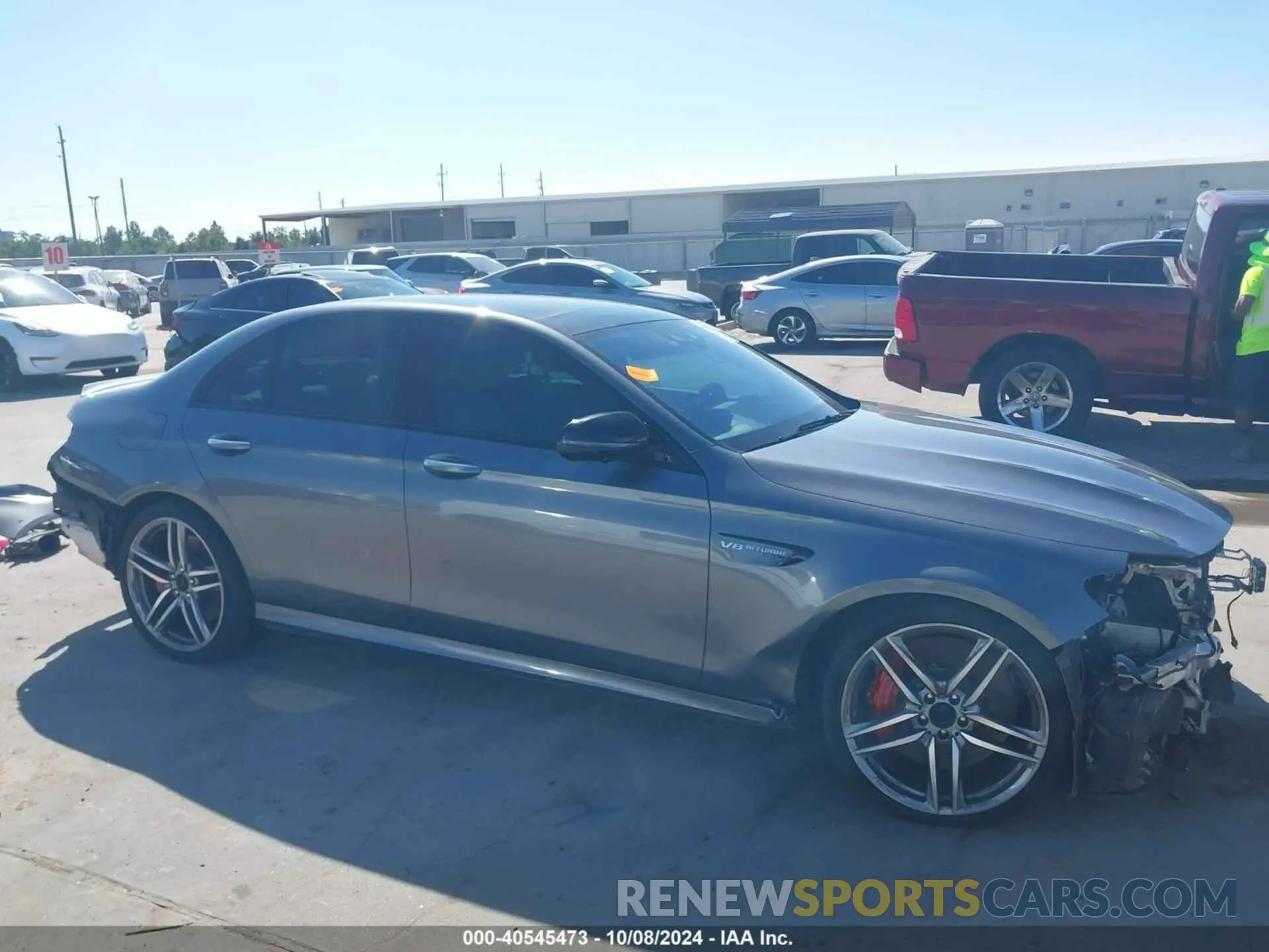 14 fotografías del automóvil dañado WDDZF8KB2KA553755 MERCEDES-BENZ AMG E 63 2019