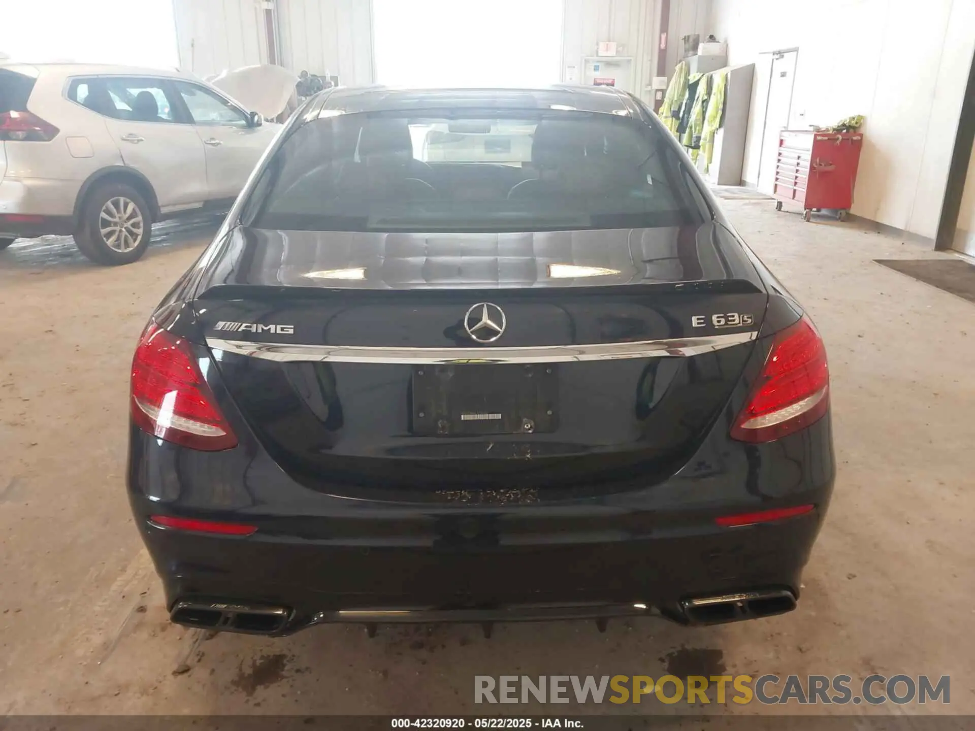 16 fotografías del automóvil dañado WDDZF8KB2LA739636 MERCEDES-BENZ AMG E 63 2020