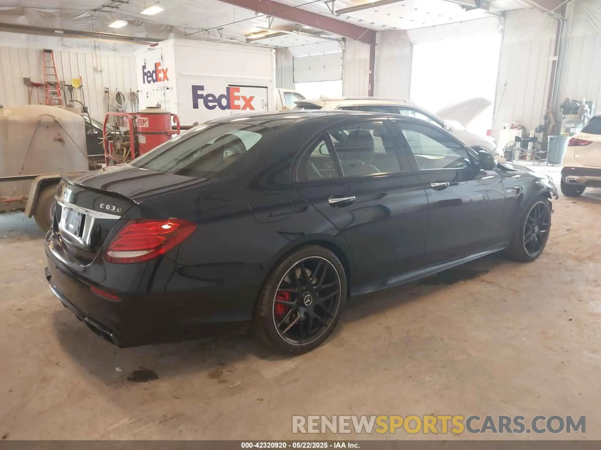 4 fotografías del automóvil dañado WDDZF8KB2LA739636 MERCEDES-BENZ AMG E 63 2020