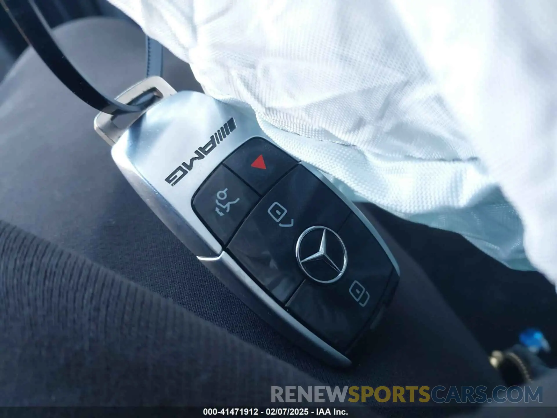 11 fotografías del automóvil dañado WDDZF8KB9LA703250 MERCEDES-BENZ AMG E 63 2020