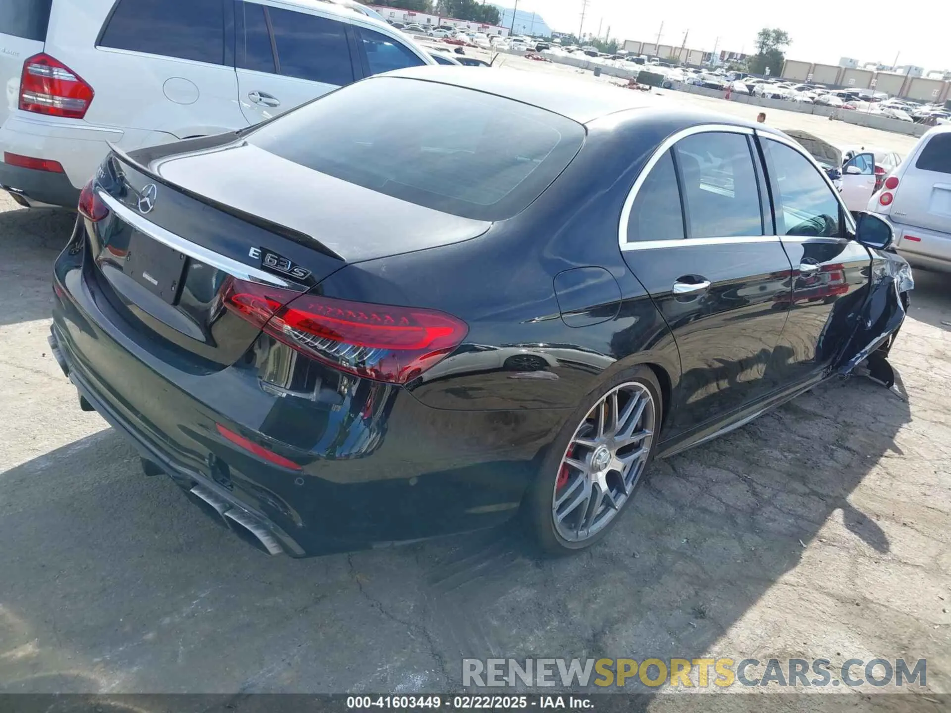 4 fotografías del automóvil dañado W1KZF8KB0MA993282 MERCEDES-BENZ AMG E 63 2021