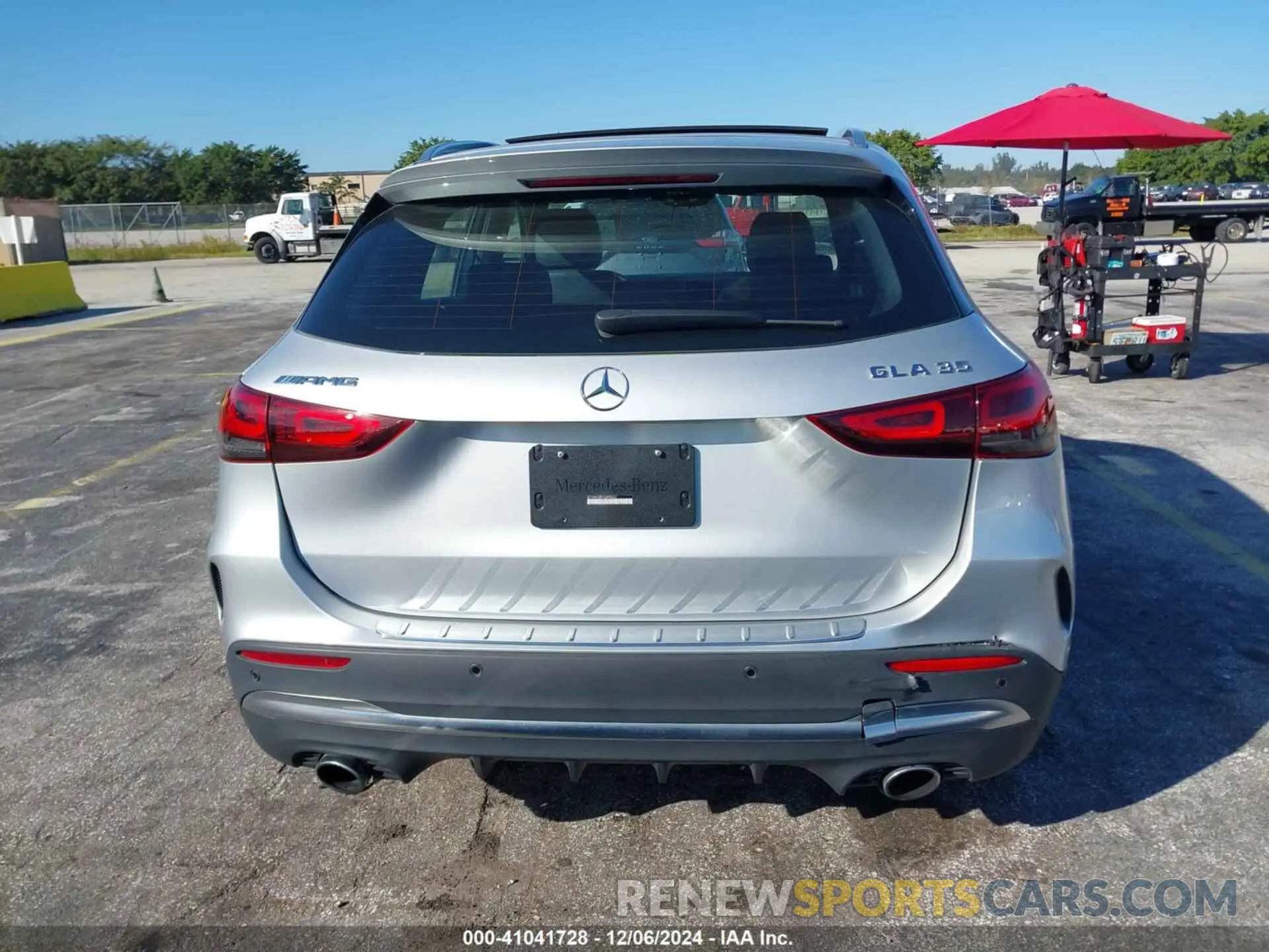 16 fotografías del automóvil dañado W1N4N5BB1NJ408337 MERCEDES-BENZ AMG GLA 35 2022