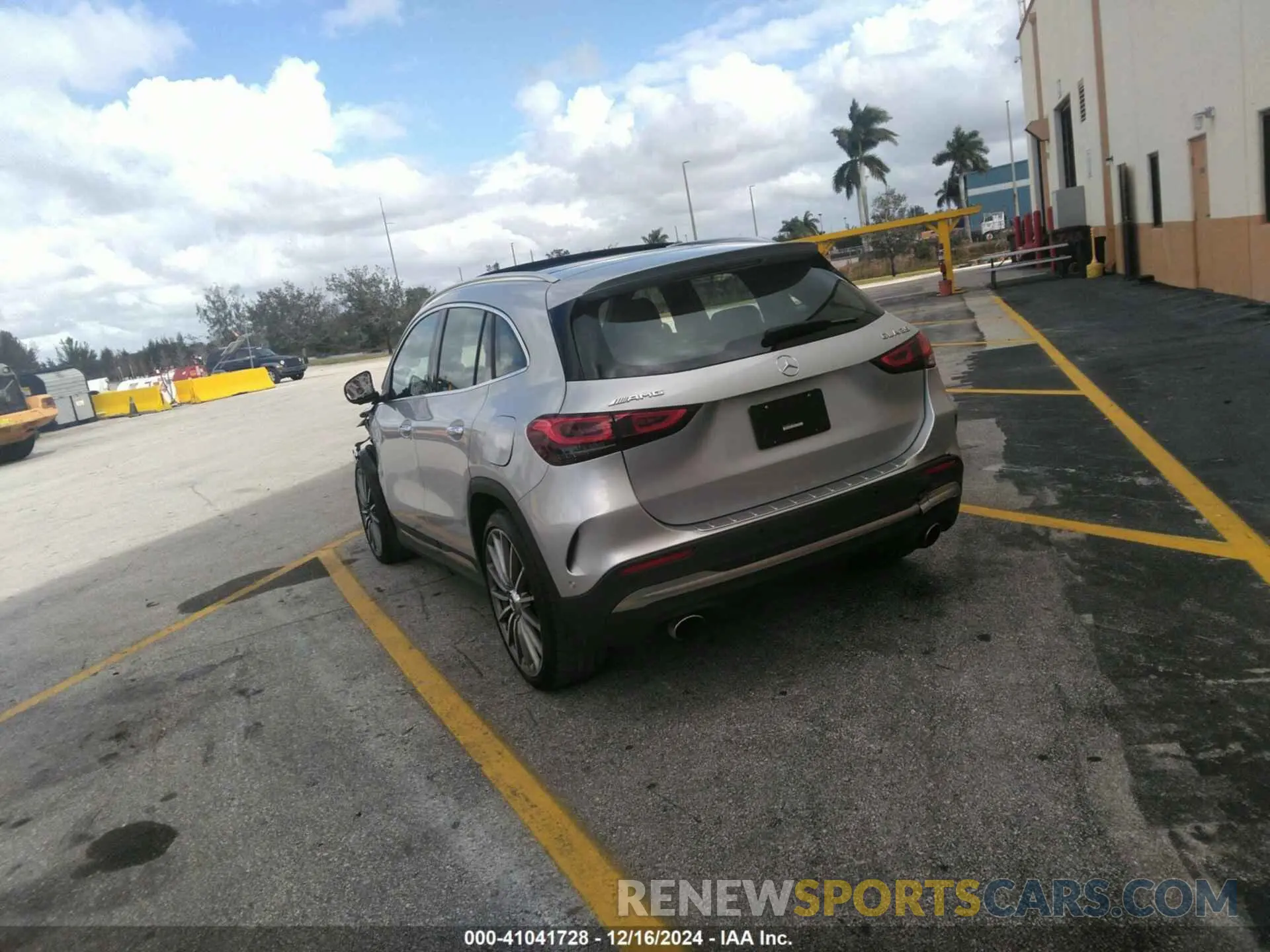 3 fotografías del automóvil dañado W1N4N5BB1NJ408337 MERCEDES-BENZ AMG GLA 35 2022
