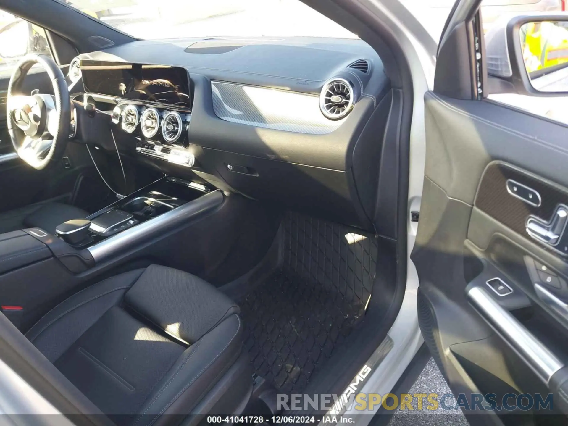5 fotografías del automóvil dañado W1N4N5BB1NJ408337 MERCEDES-BENZ AMG GLA 35 2022