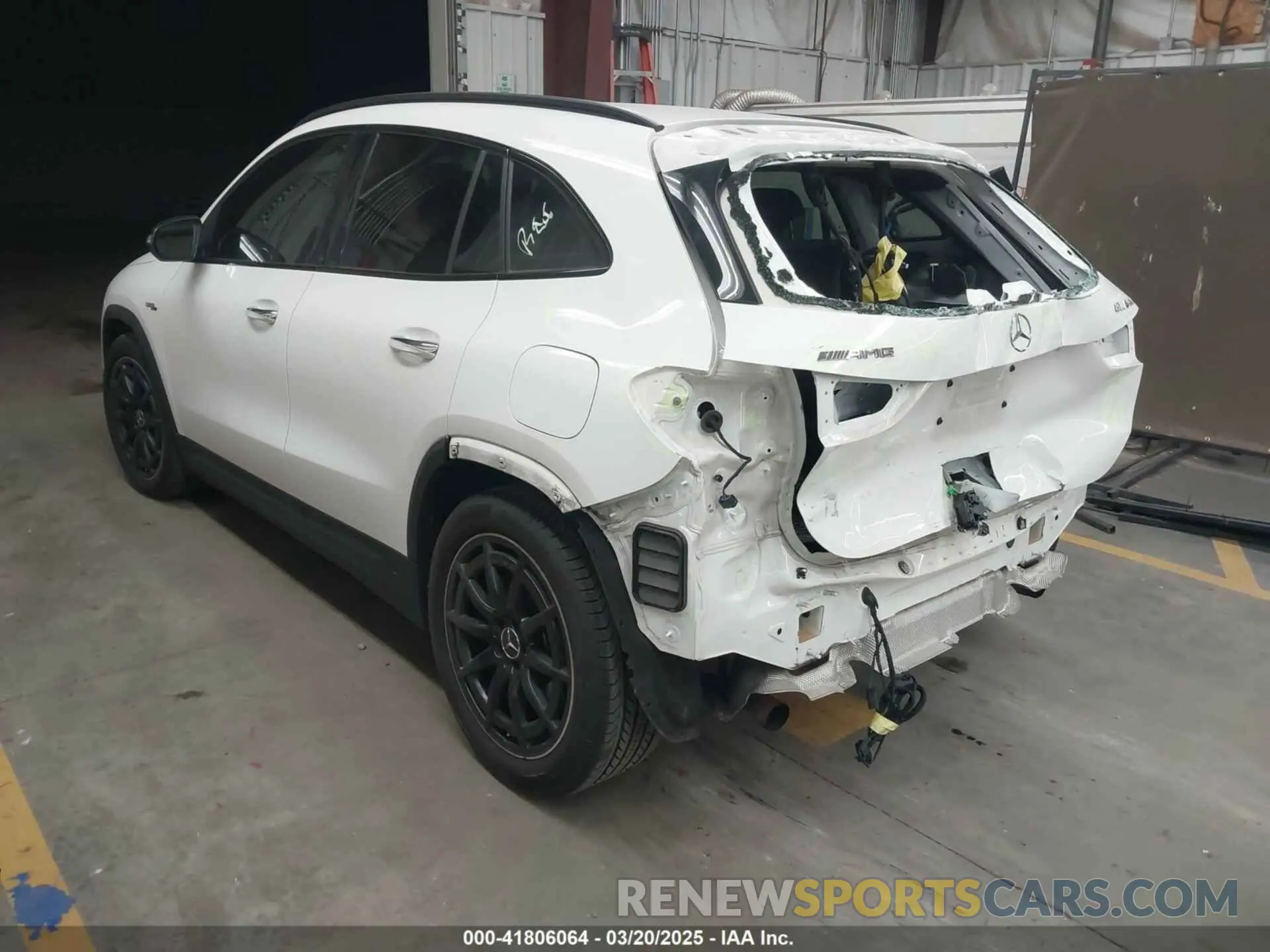 3 fotografías del automóvil dañado W1N4N5DB4MJ218155 MERCEDES-BENZ AMG GLA 45 2021