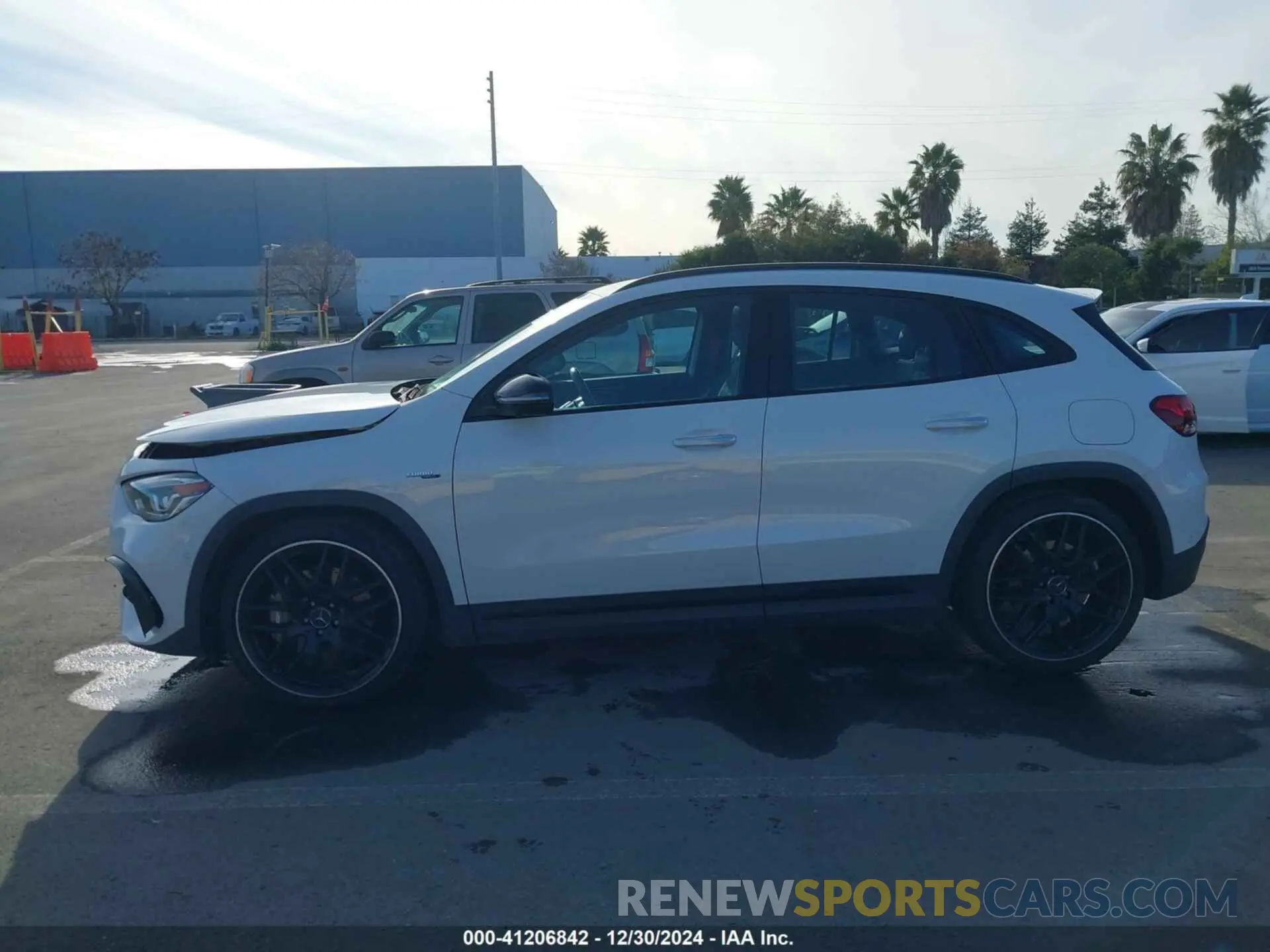 14 fotografías del automóvil dañado W1N4N5DB9MJ262300 MERCEDES-BENZ AMG GLA 45 2021