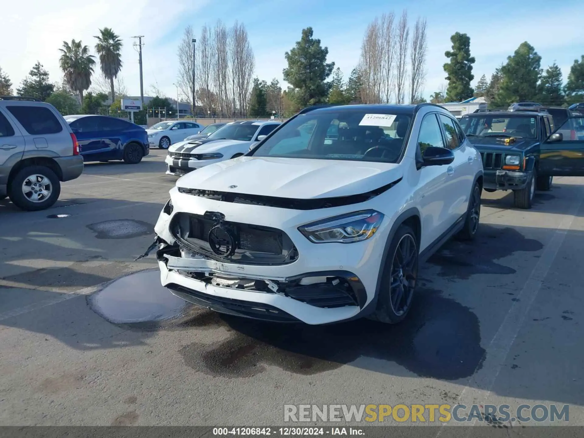 2 fotografías del automóvil dañado W1N4N5DB9MJ262300 MERCEDES-BENZ AMG GLA 45 2021