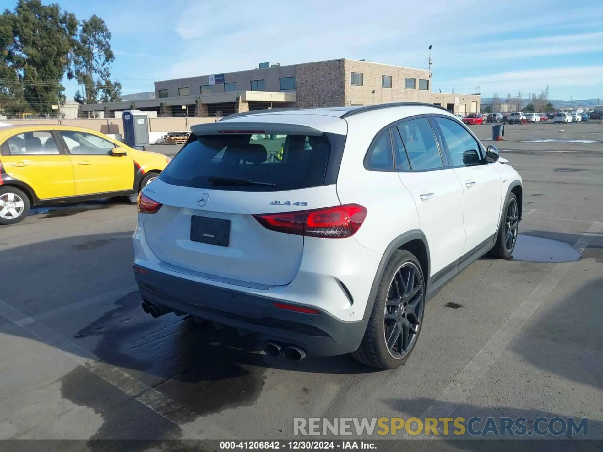 4 fotografías del automóvil dañado W1N4N5DB9MJ262300 MERCEDES-BENZ AMG GLA 45 2021