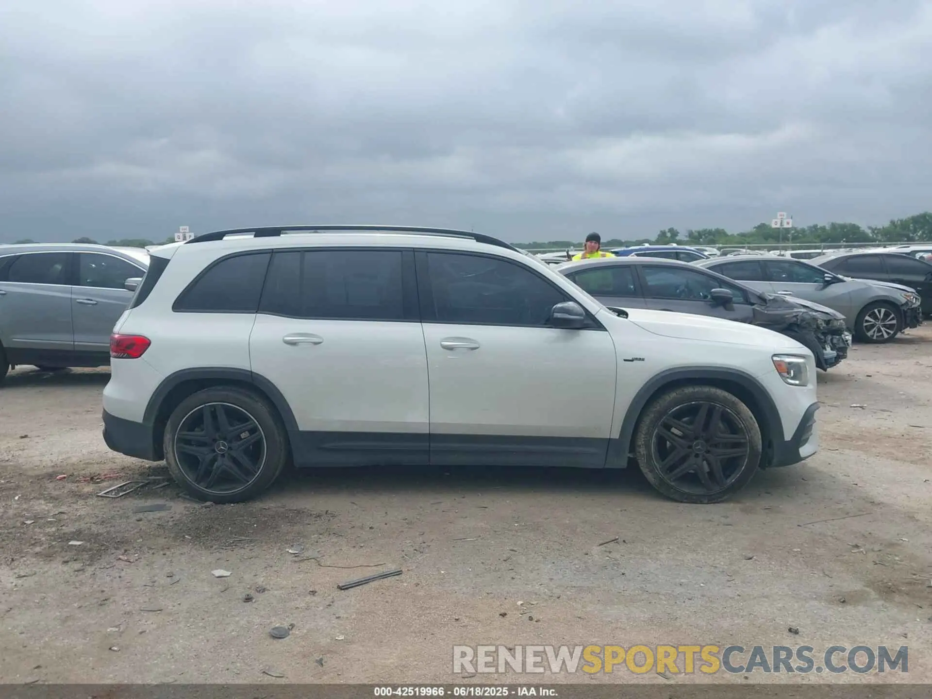 14 fotografías del automóvil dañado W1N4M5BB4NW232809 MERCEDES-BENZ AMG GLB 35 2022