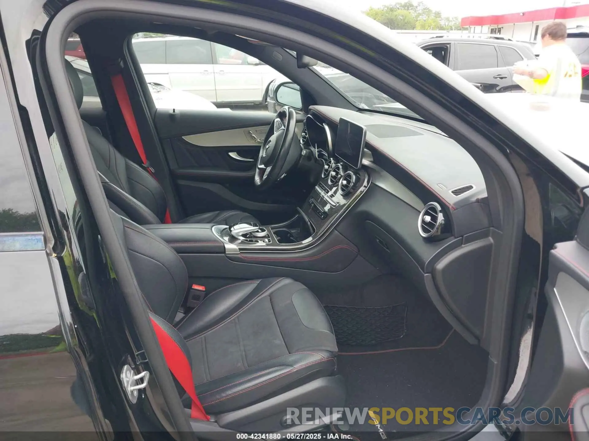 5 fotografías del automóvil dañado WDC0G6EB2KF574201 MERCEDES-BENZ AMG GLC 43 2019