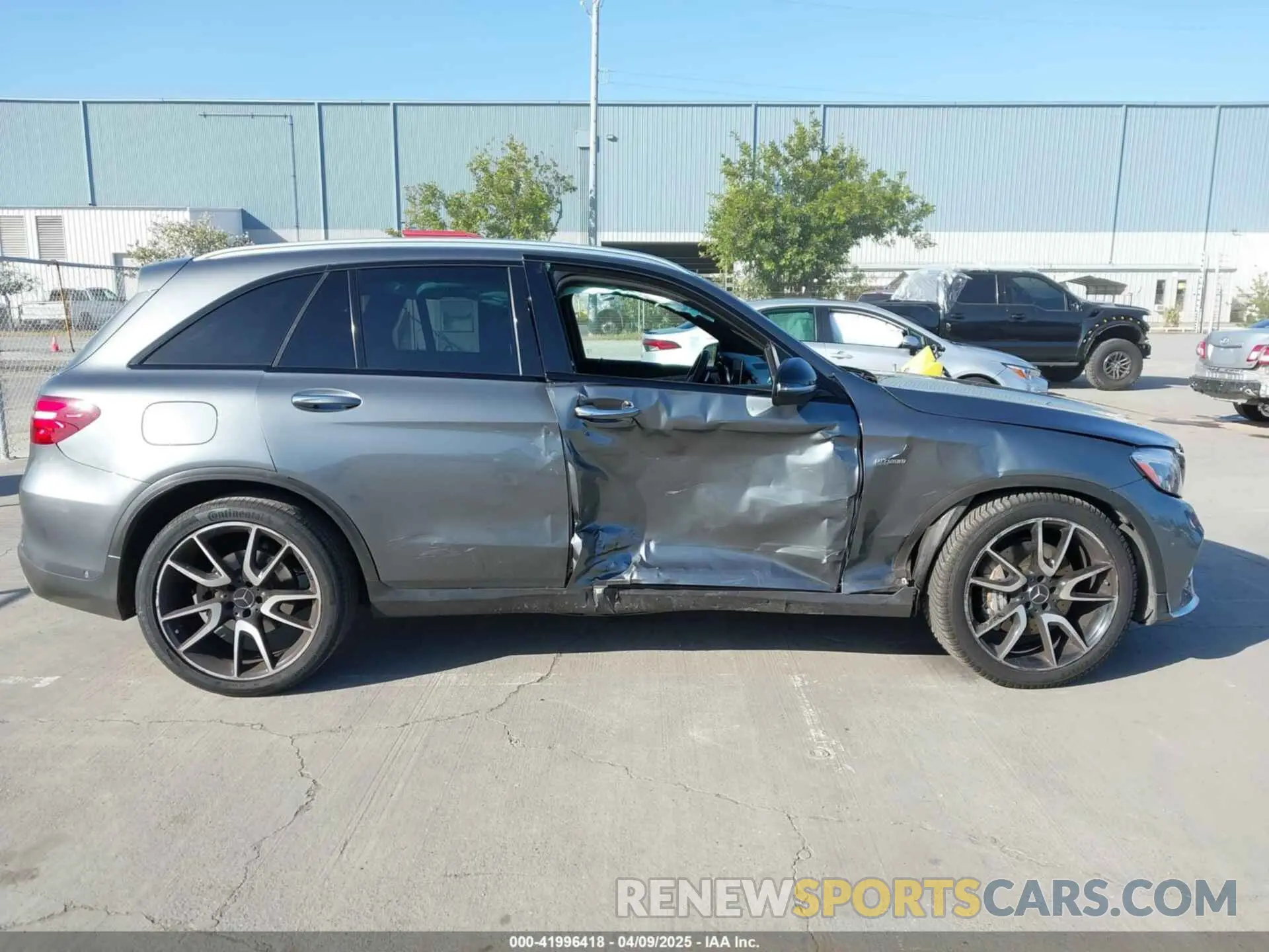 13 fotografías del automóvil dañado WDC0G6EB3KF523256 MERCEDES-BENZ AMG GLC 43 2019