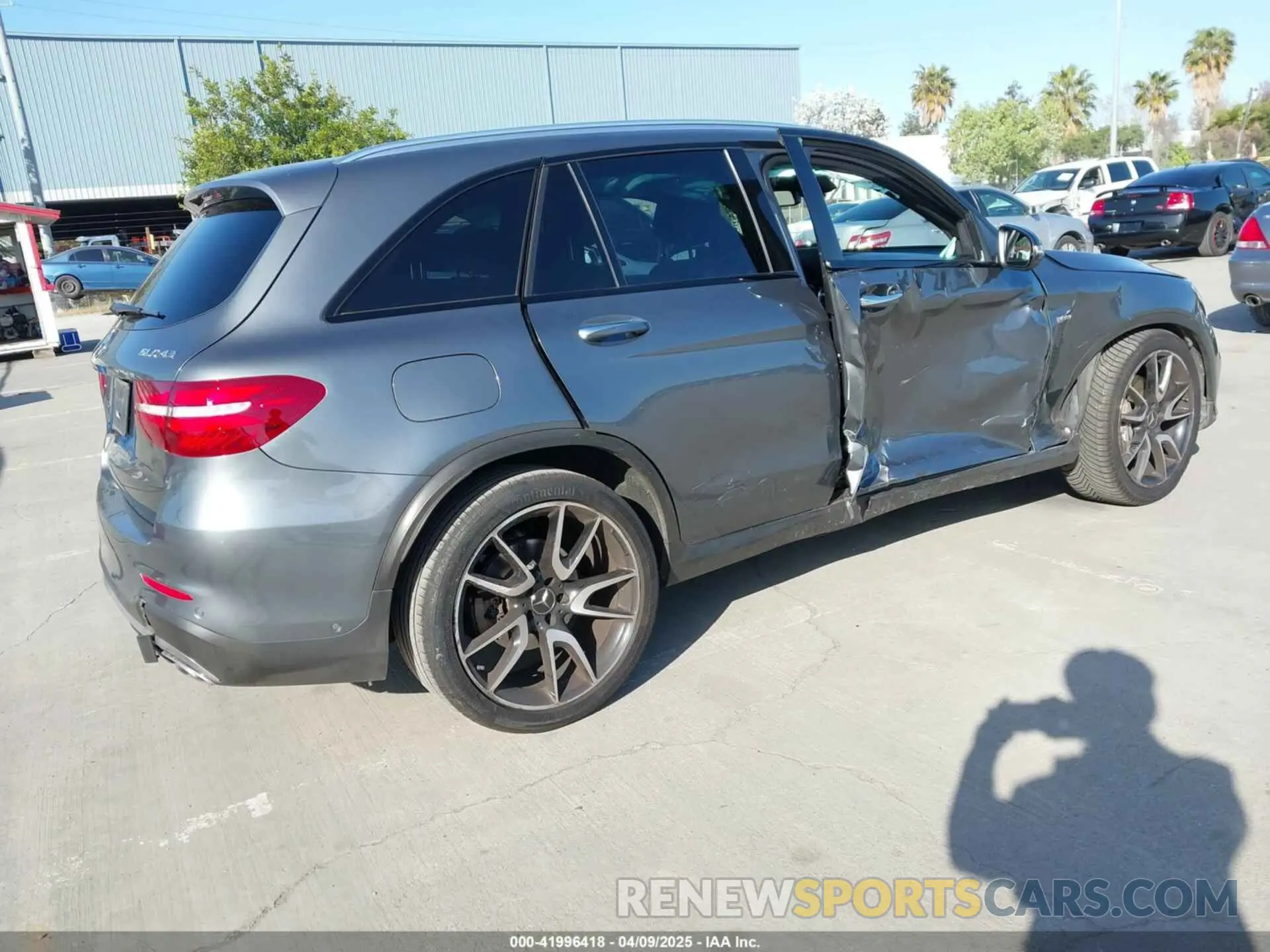 4 fotografías del automóvil dañado WDC0G6EB3KF523256 MERCEDES-BENZ AMG GLC 43 2019