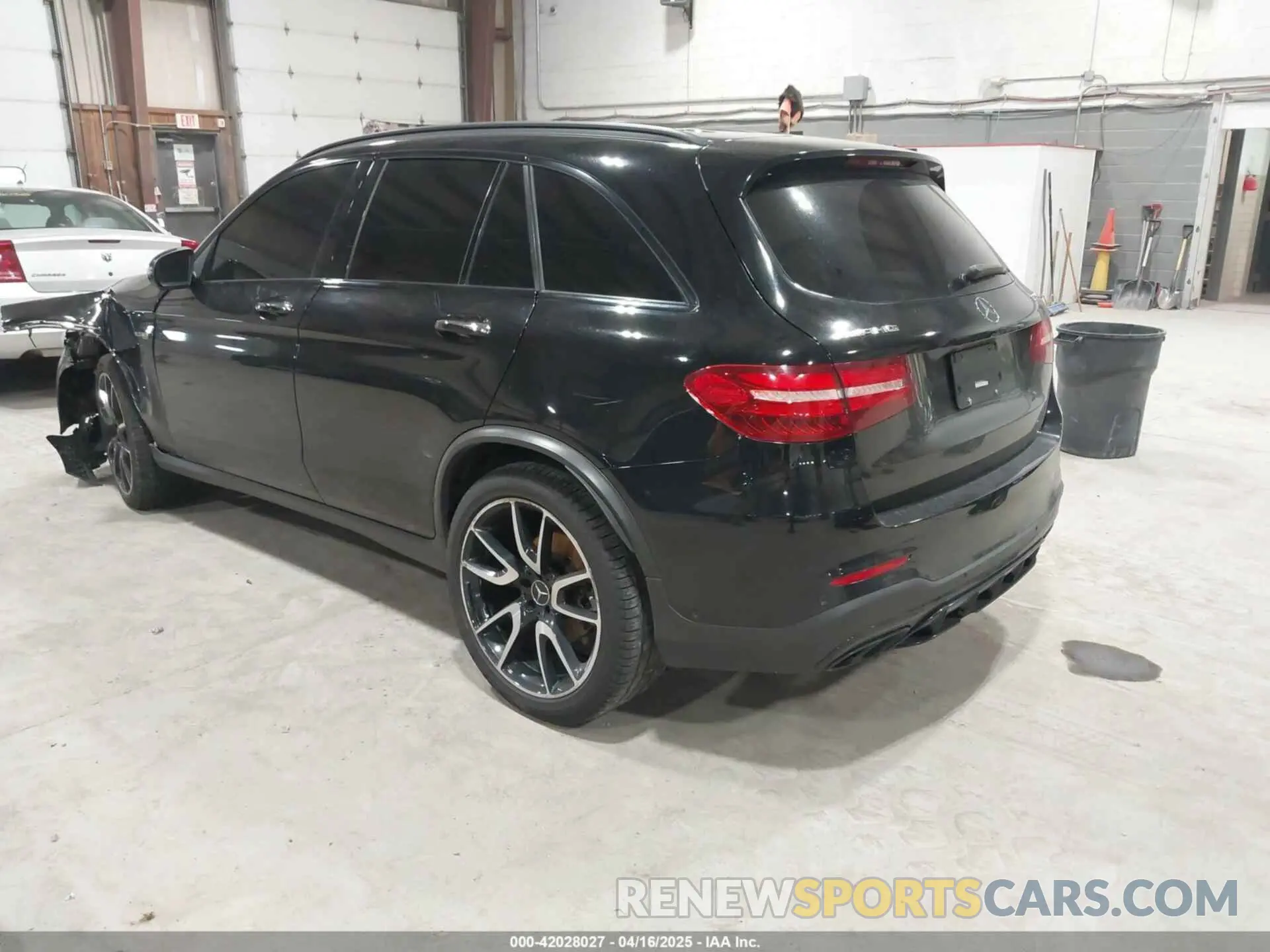 3 fotografías del automóvil dañado WDC0G6EB6KF588621 MERCEDES-BENZ AMG GLC 43 2019