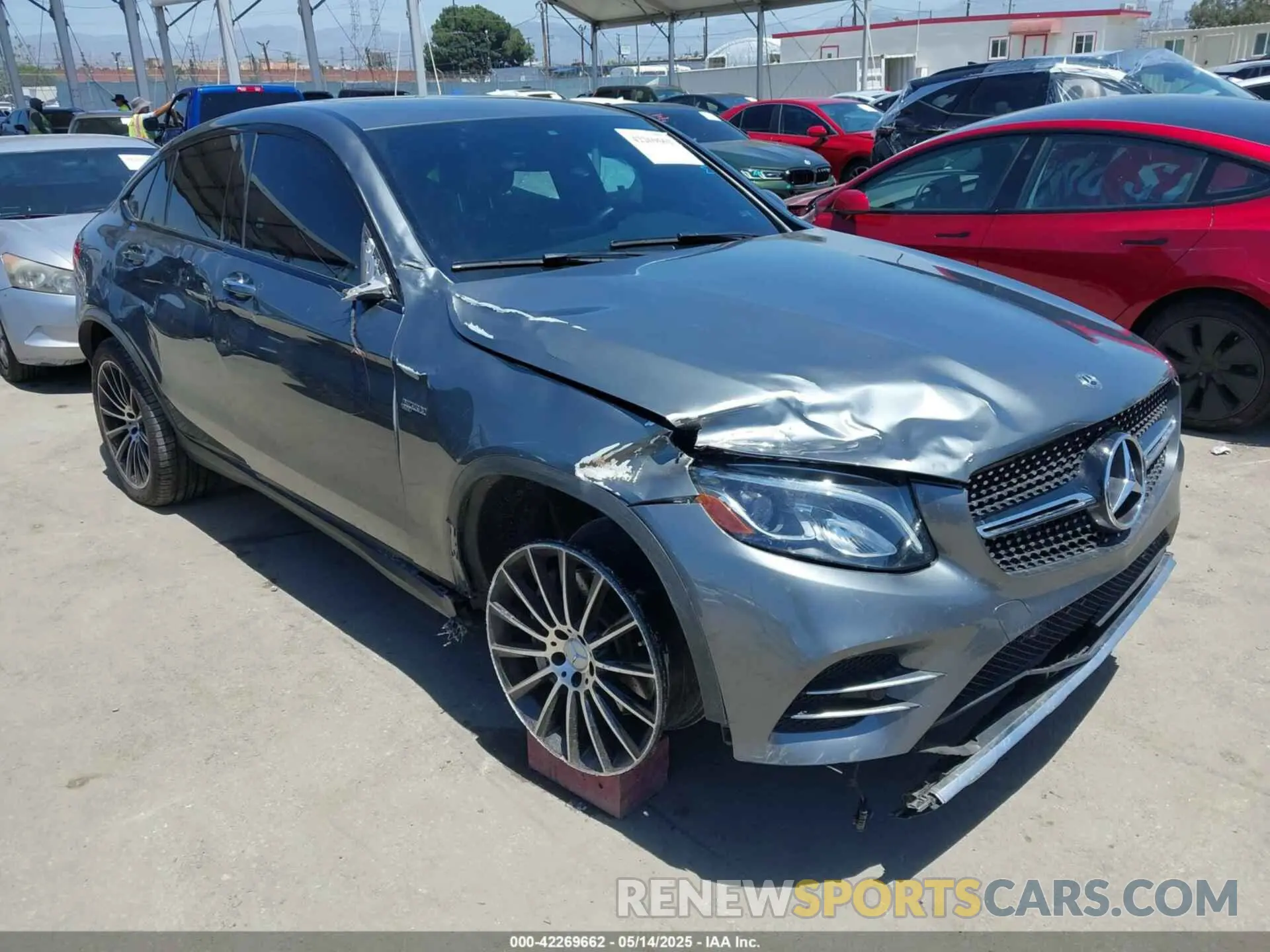 1 fotografías del automóvil dañado WDC0J6EBXKF596349 MERCEDES-BENZ AMG GLC 43 COUPE 2019