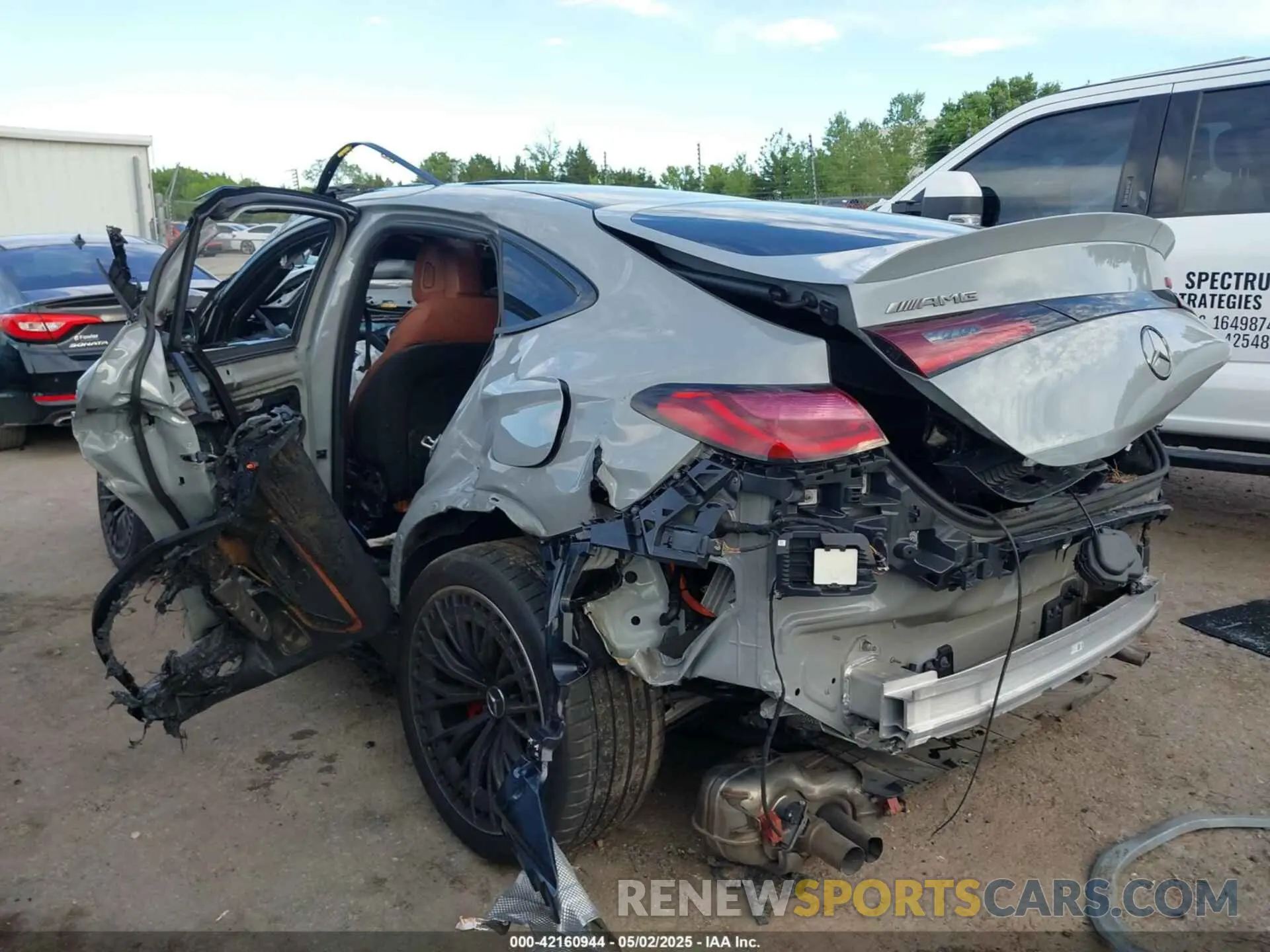 3 fotografías del automóvil dañado W1NKJ8AB3SF288545 MERCEDES-BENZ AMG GLC 63 COUPE 2025
