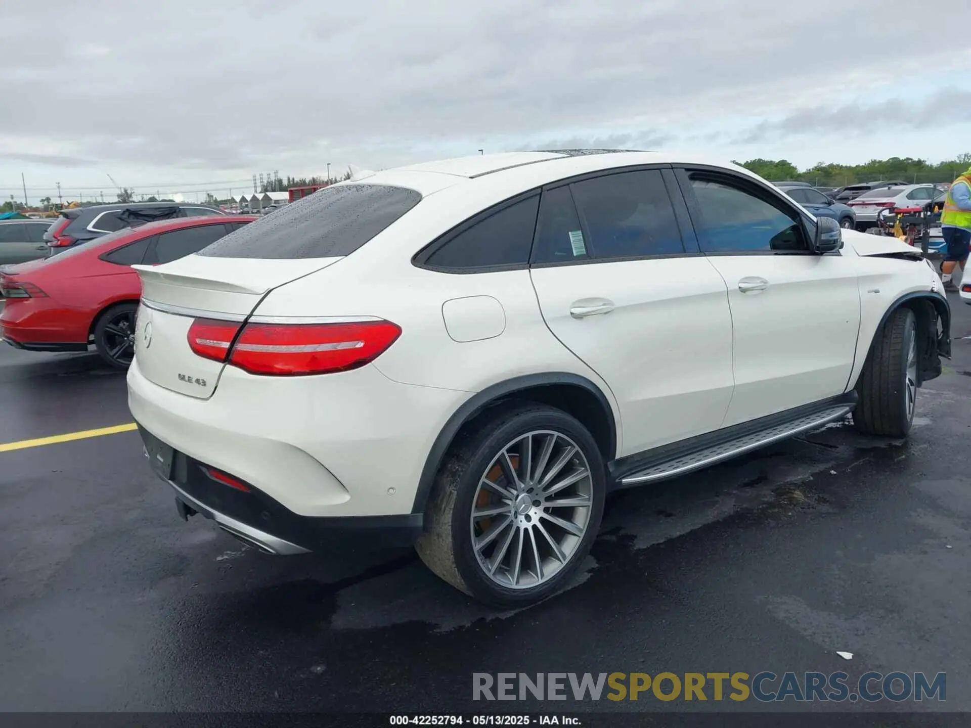 4 fotografías del automóvil dañado 4JGED6EB0KA152151 MERCEDES-BENZ AMG GLE 43 COUPE 2019
