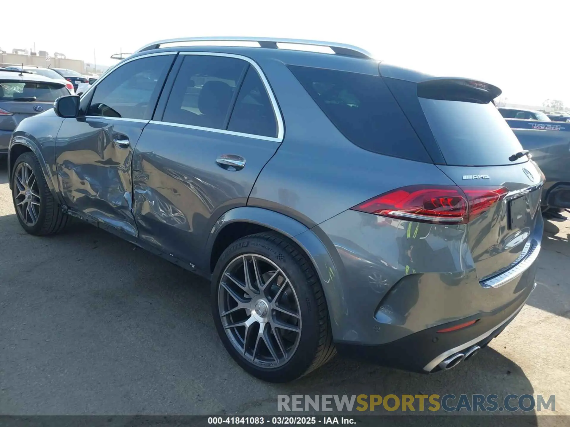 3 fotografías del automóvil dañado 4JGFB6BB6NA667111 MERCEDES-BENZ AMG GLE 53 2022