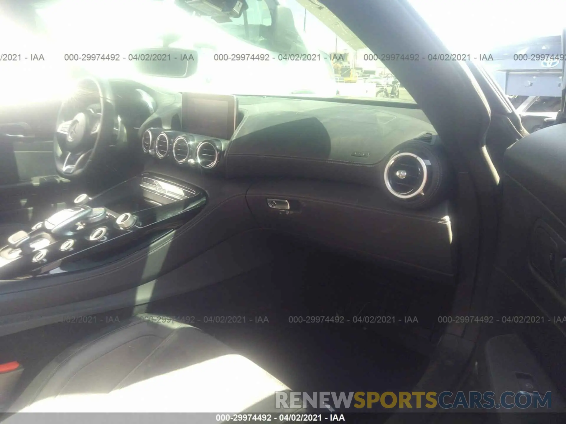 5 fotografías del automóvil dañado WDDYJ7HA0KA023349 MERCEDES-BENZ AMG GT 2019