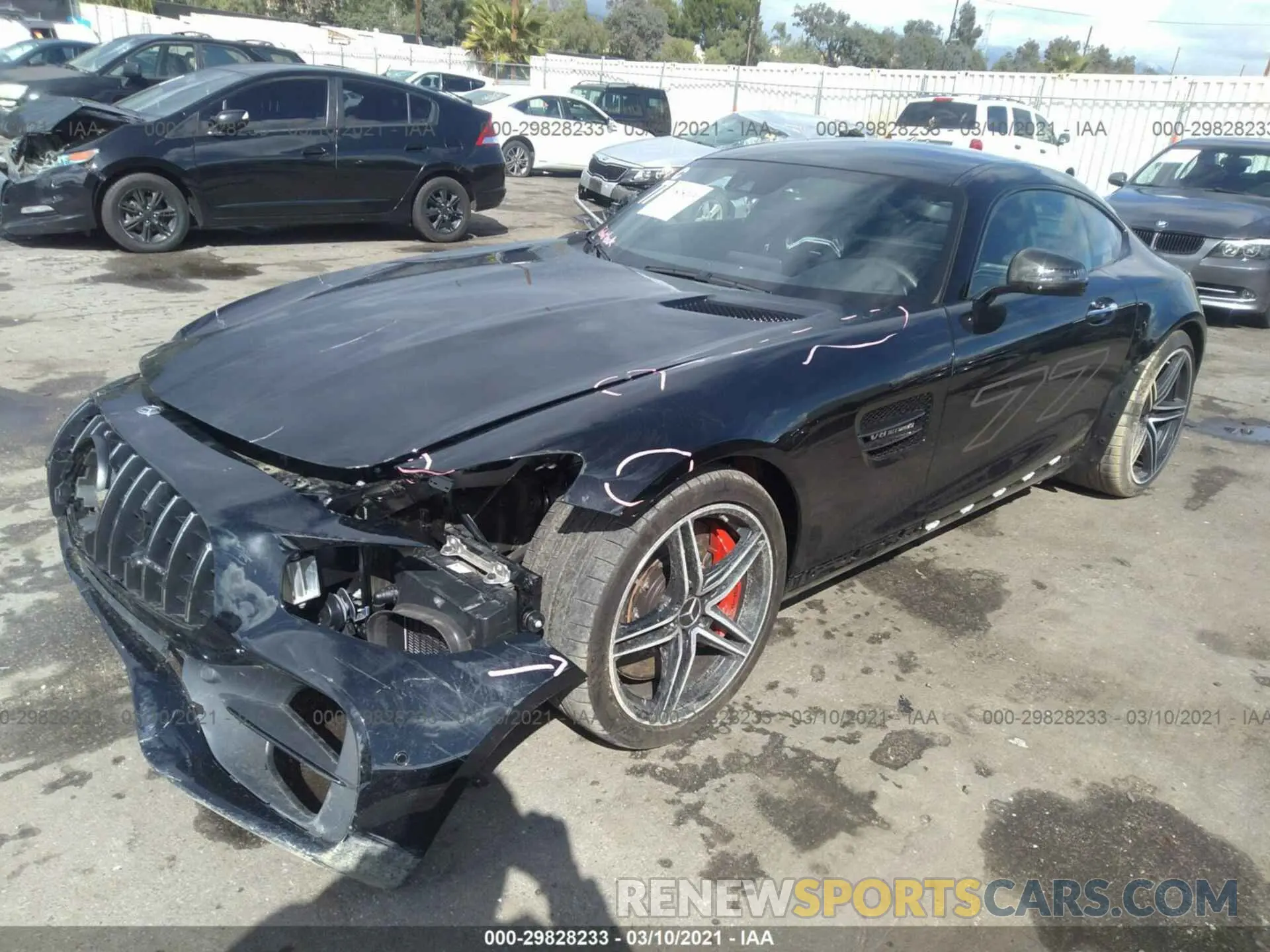2 fotografías del automóvil dañado WDDYJ8AA7KA023137 MERCEDES-BENZ AMG GT 2019