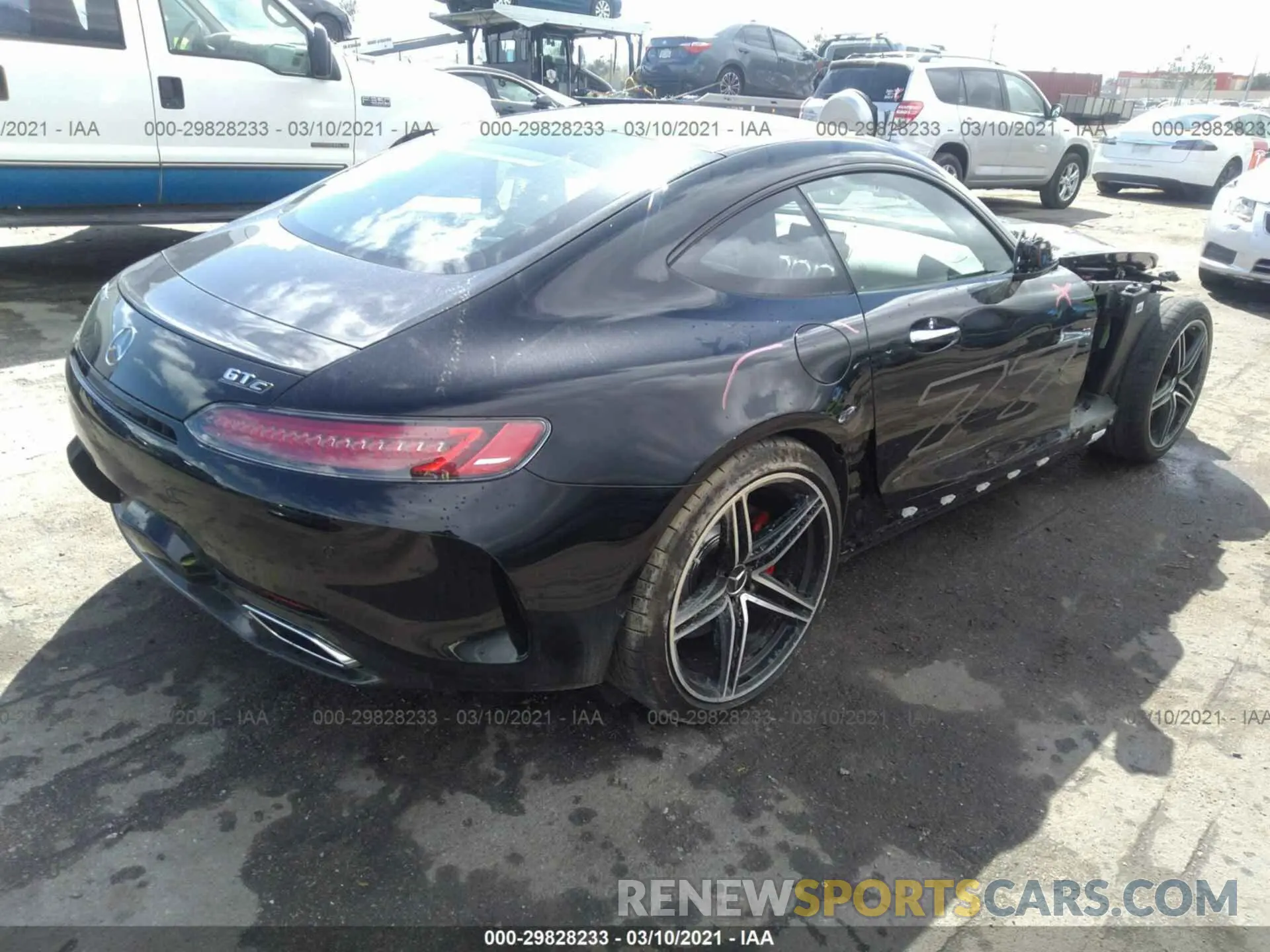 4 fotografías del automóvil dañado WDDYJ8AA7KA023137 MERCEDES-BENZ AMG GT 2019