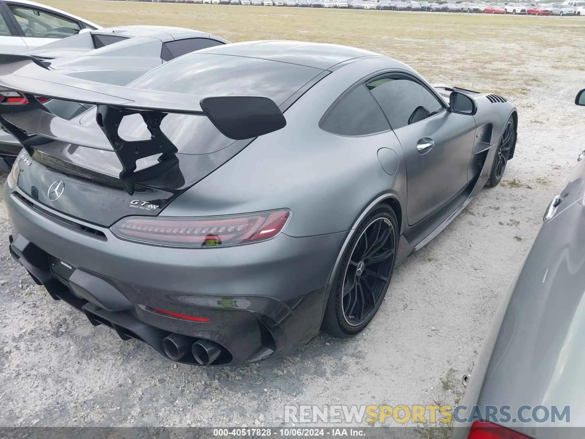 4 fotografías del automóvil dañado W1KYJ8BA5MA041900 MERCEDES-BENZ AMG GT 2021