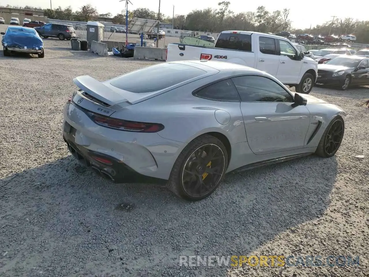 3 fotografías del automóvil dañado W1KRJ8AB1RF003489 MERCEDES-BENZ AMG GT 55 2024