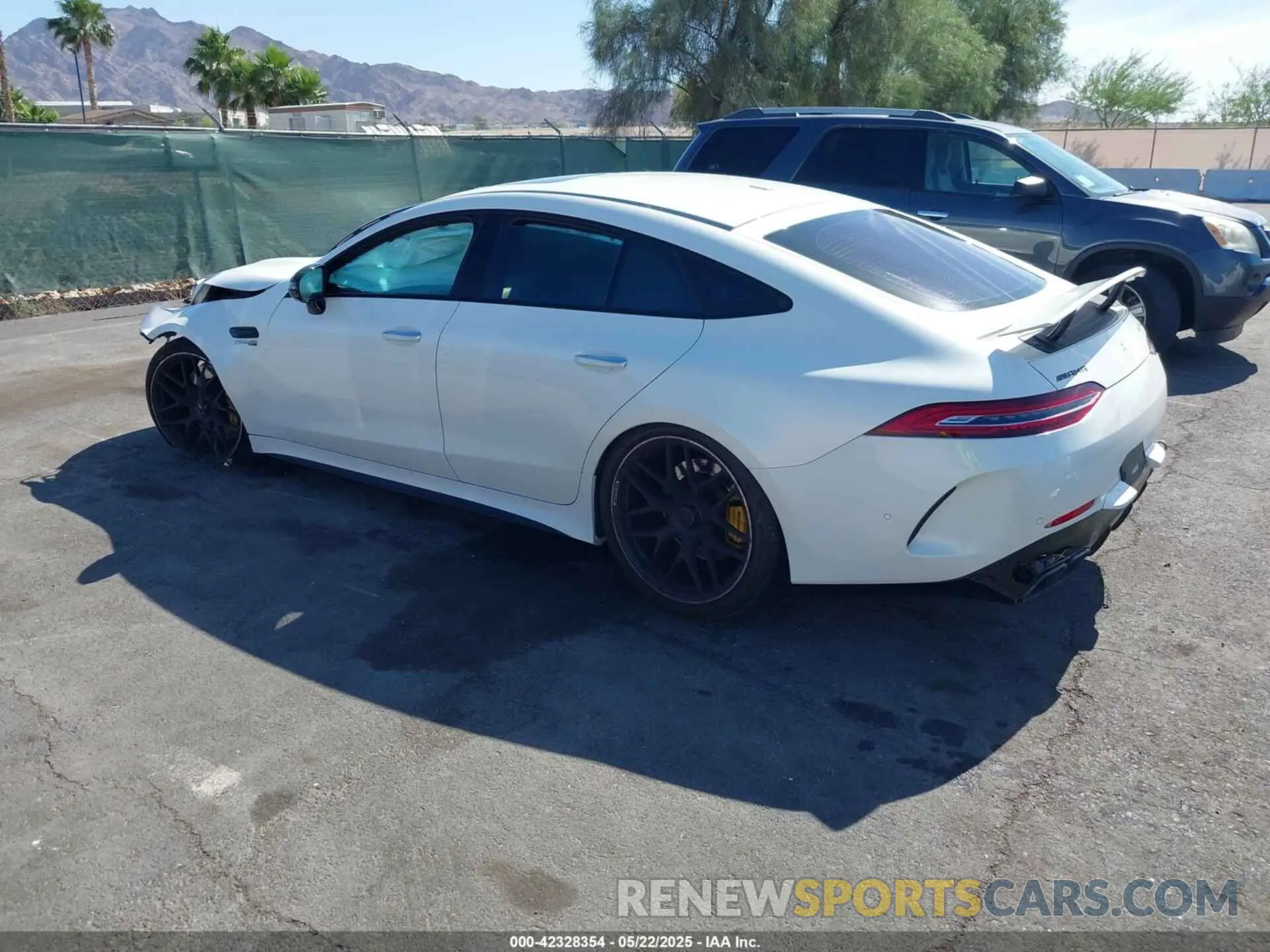 3 fotografías del automóvil dañado WDD7X8KB5KA001364 MERCEDES-BENZ AMG GT 63 4-DOOR COUPE 2019