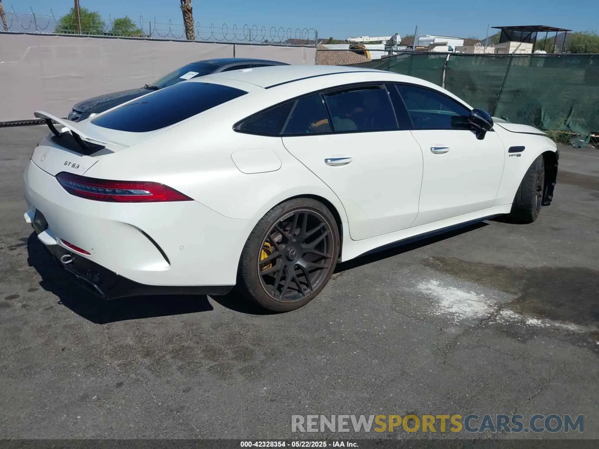 4 fotografías del automóvil dañado WDD7X8KB5KA001364 MERCEDES-BENZ AMG GT 63 4-DOOR COUPE 2019