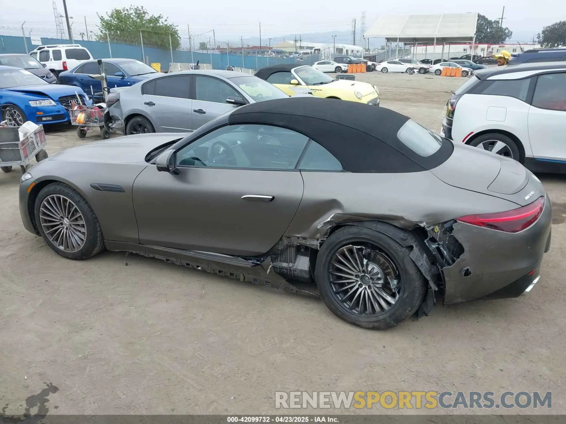 14 fotografías del automóvil dañado W1KVK5AB3PF017966 MERCEDES-BENZ AMG SL 43 2023