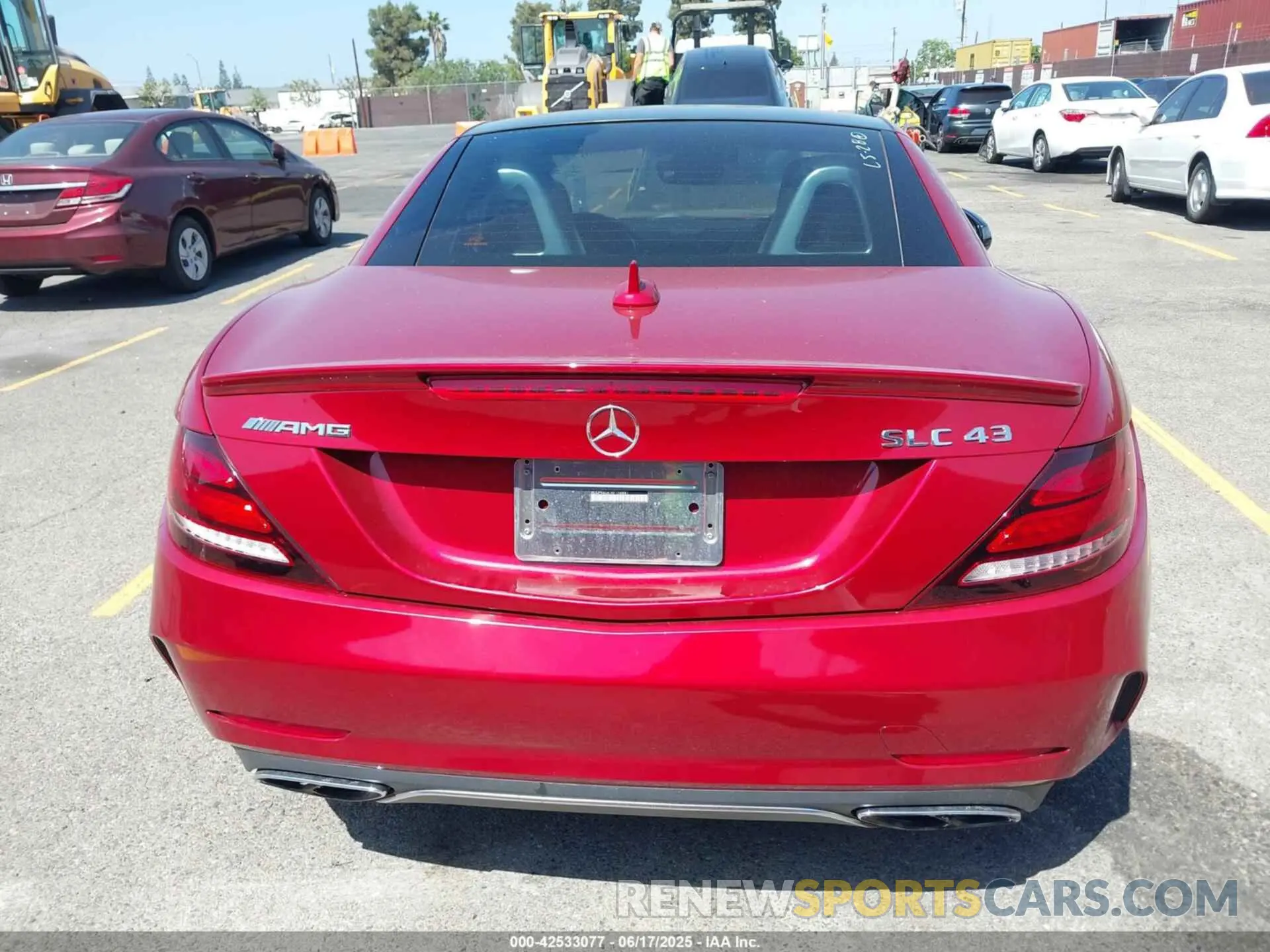 16 fotografías del automóvil dañado WDDPK6GA1KF158881 MERCEDES-BENZ AMG SLC 43 2019