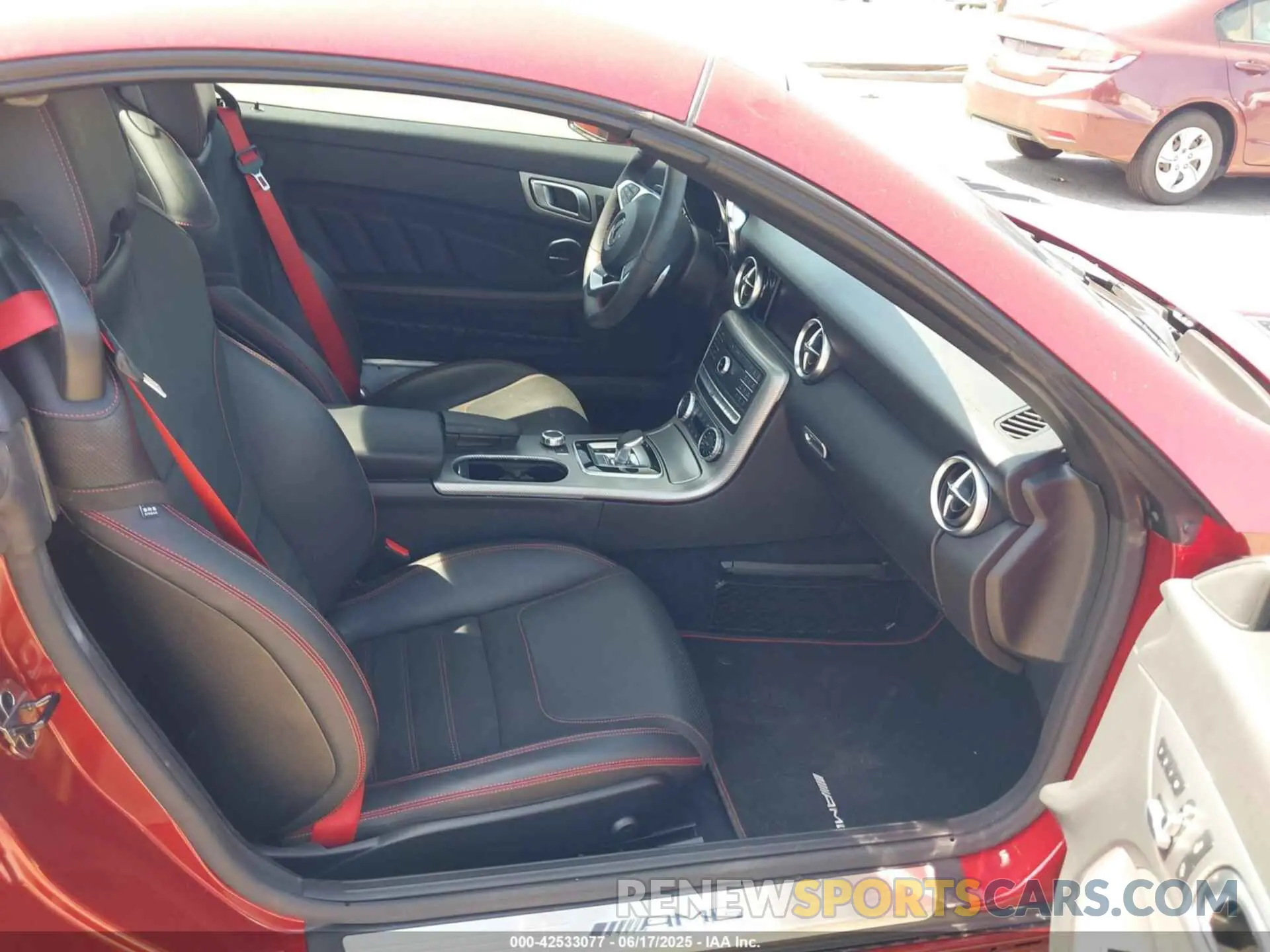 5 fotografías del automóvil dañado WDDPK6GA1KF158881 MERCEDES-BENZ AMG SLC 43 2019
