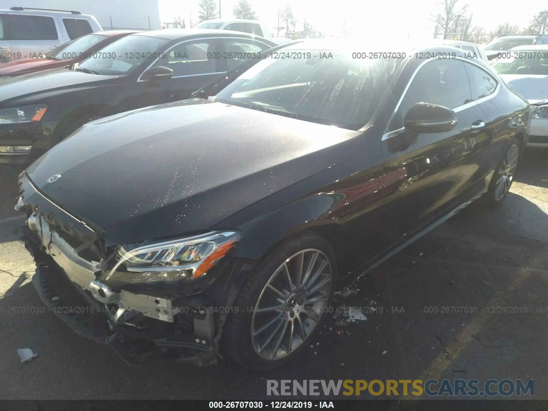 2 fotografías del automóvil dañado WDDWJ8DB7KF839635 MERCEDES-BENZ C 2019