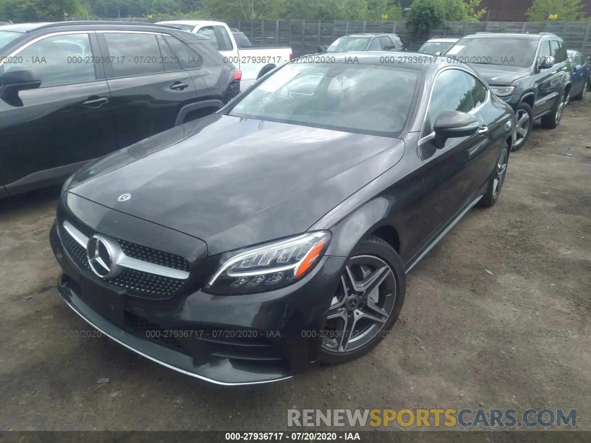 2 fotografías del automóvil dañado WDDWJ8EB1KF773758 MERCEDES-BENZ C 2019
