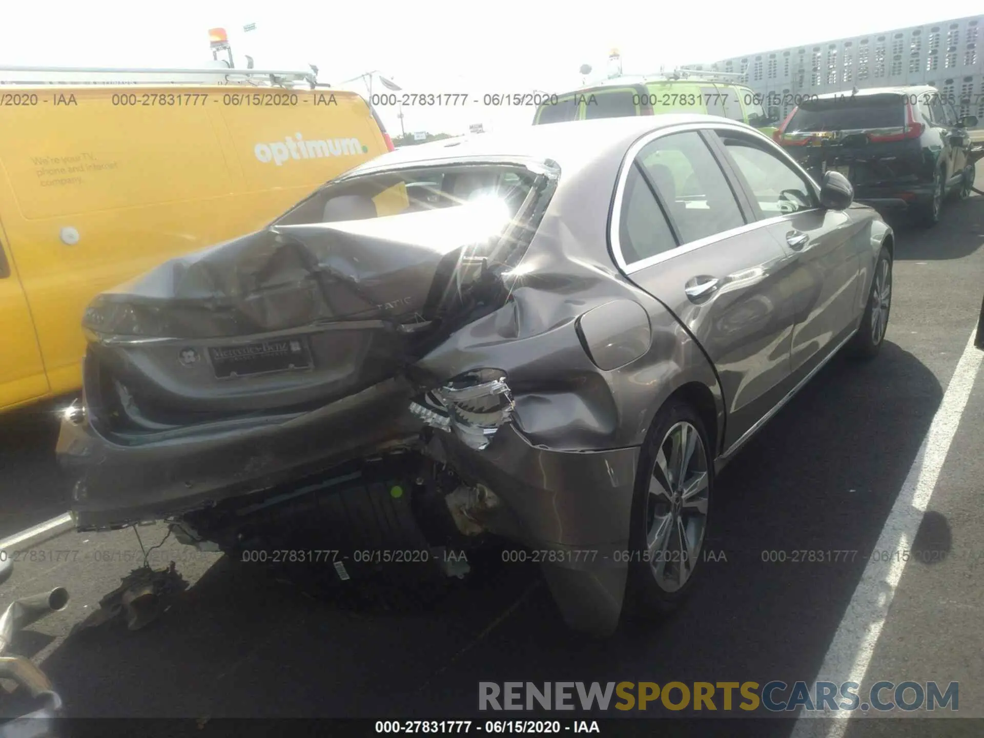 4 fotografías del automóvil dañado W1KWF8EB6LR569975 MERCEDES-BENZ C 2020