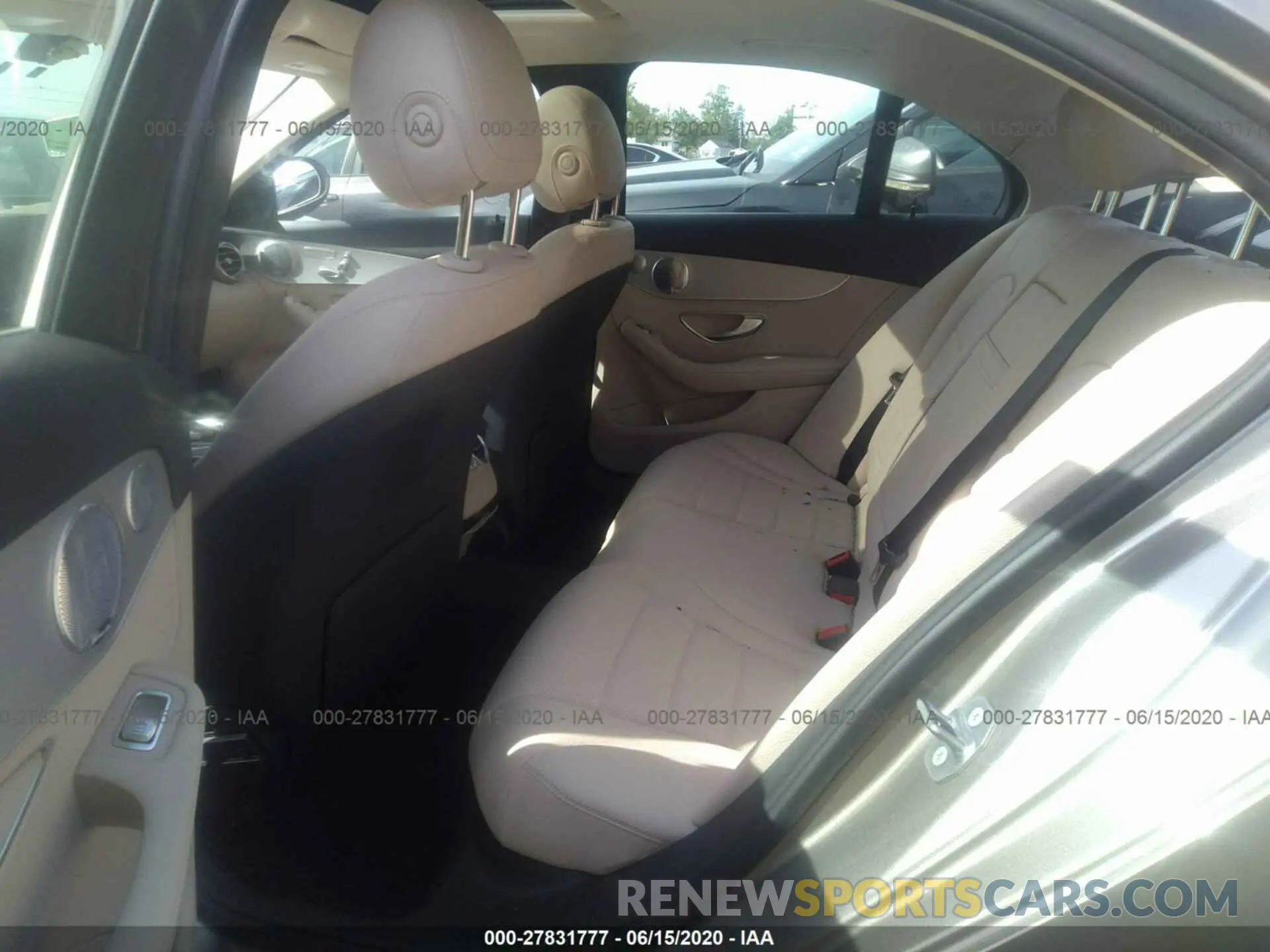 8 fotografías del automóvil dañado W1KWF8EB6LR569975 MERCEDES-BENZ C 2020