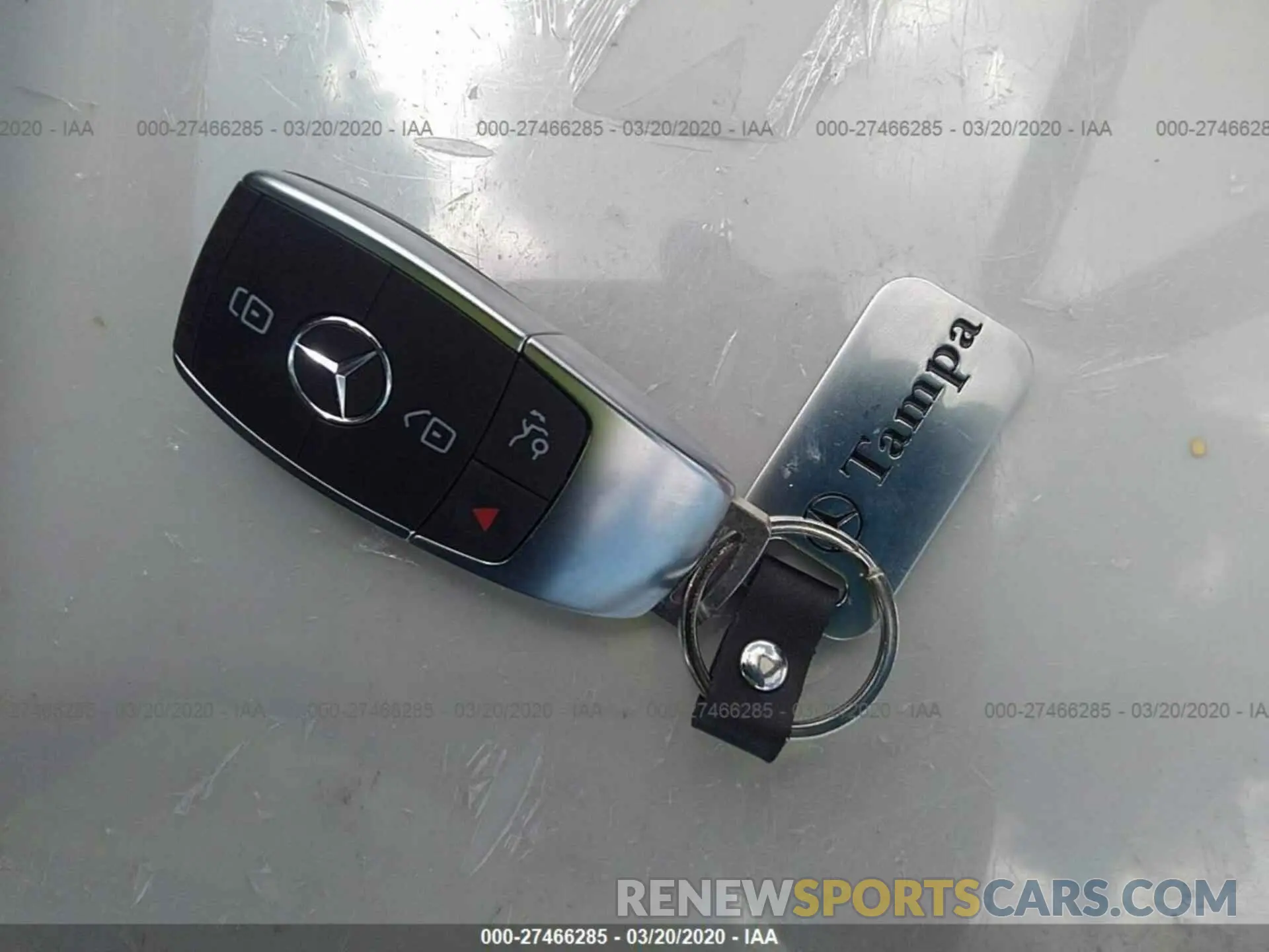 11 fotografías del automóvil dañado WDDWF8DB0LR527769 MERCEDES-BENZ C 2020