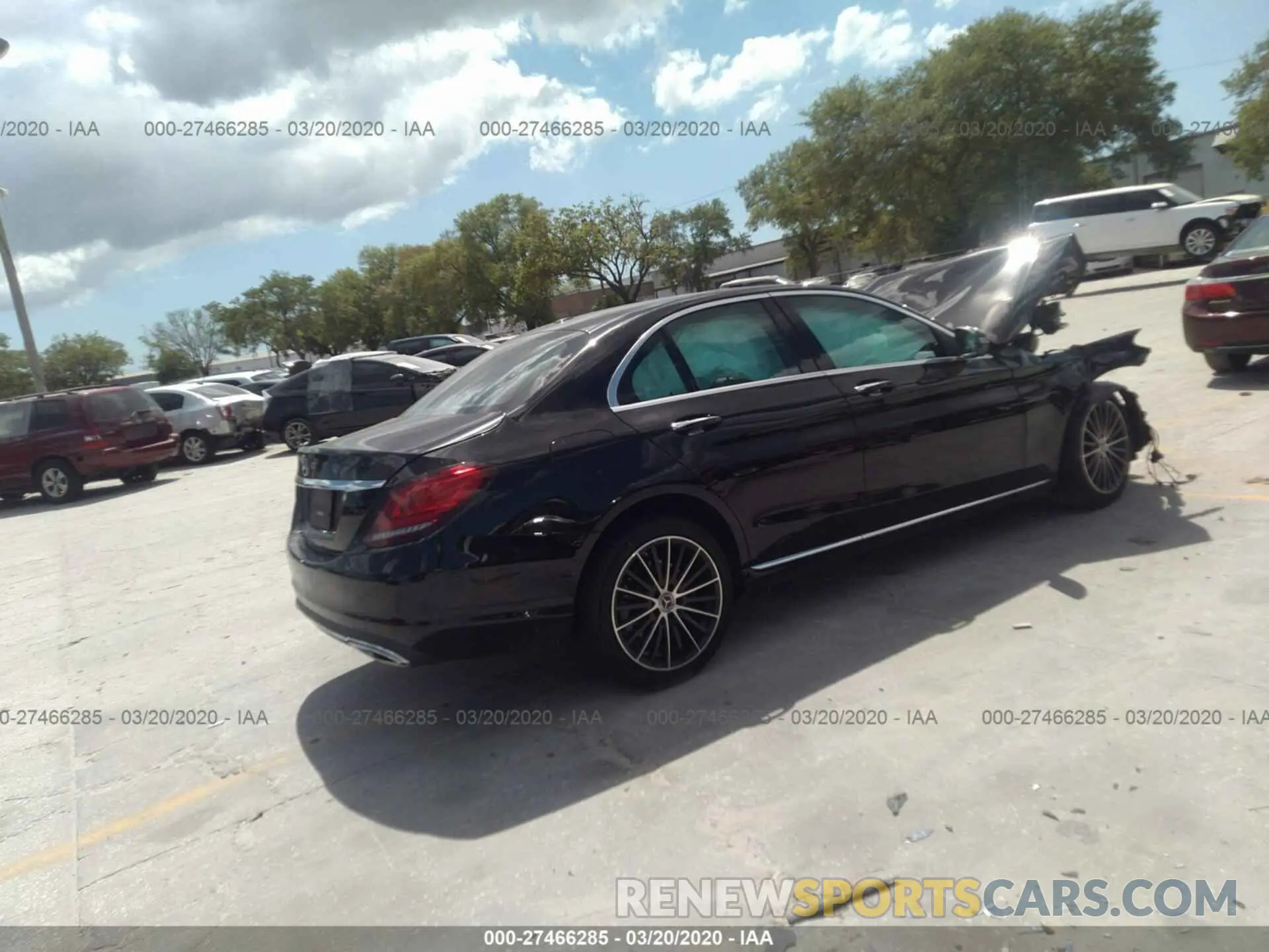 4 fotografías del automóvil dañado WDDWF8DB0LR527769 MERCEDES-BENZ C 2020