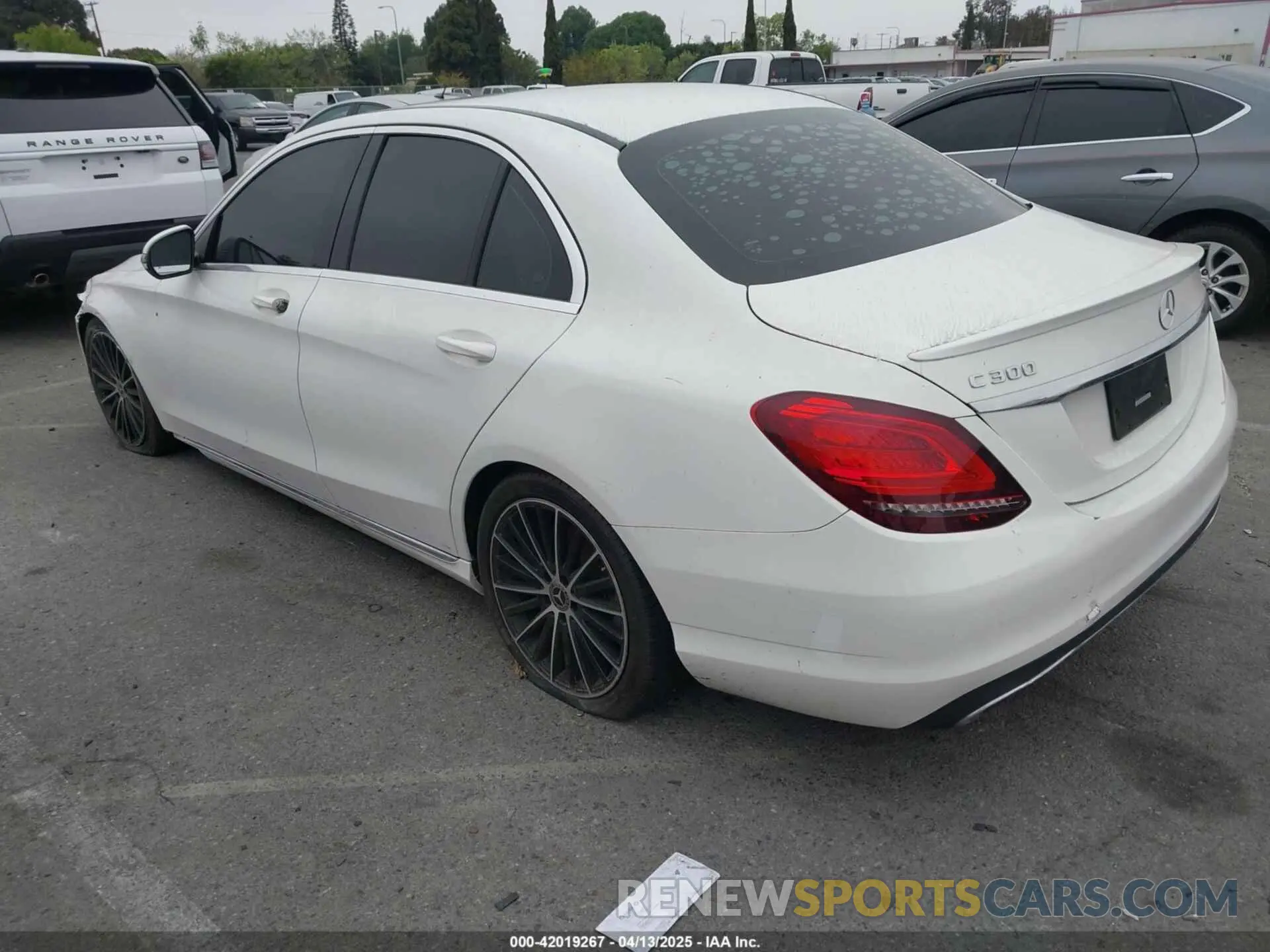 3 fotografías del automóvil dañado 55SWF8DB0KU290584 MERCEDES-BENZ C 300 2019