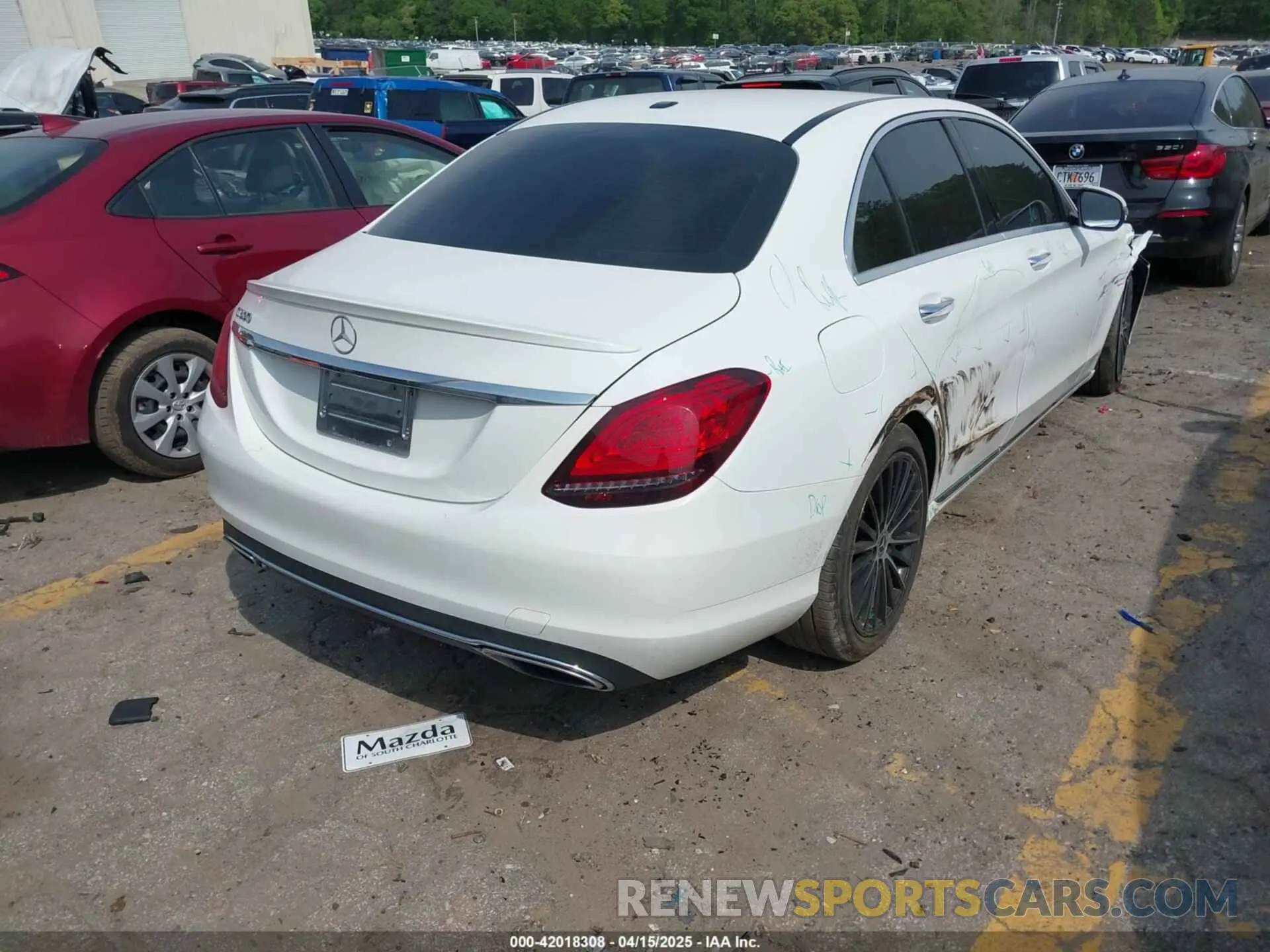 4 fotografías del automóvil dañado 55SWF8DB0KU308453 MERCEDES-BENZ C 300 2019
