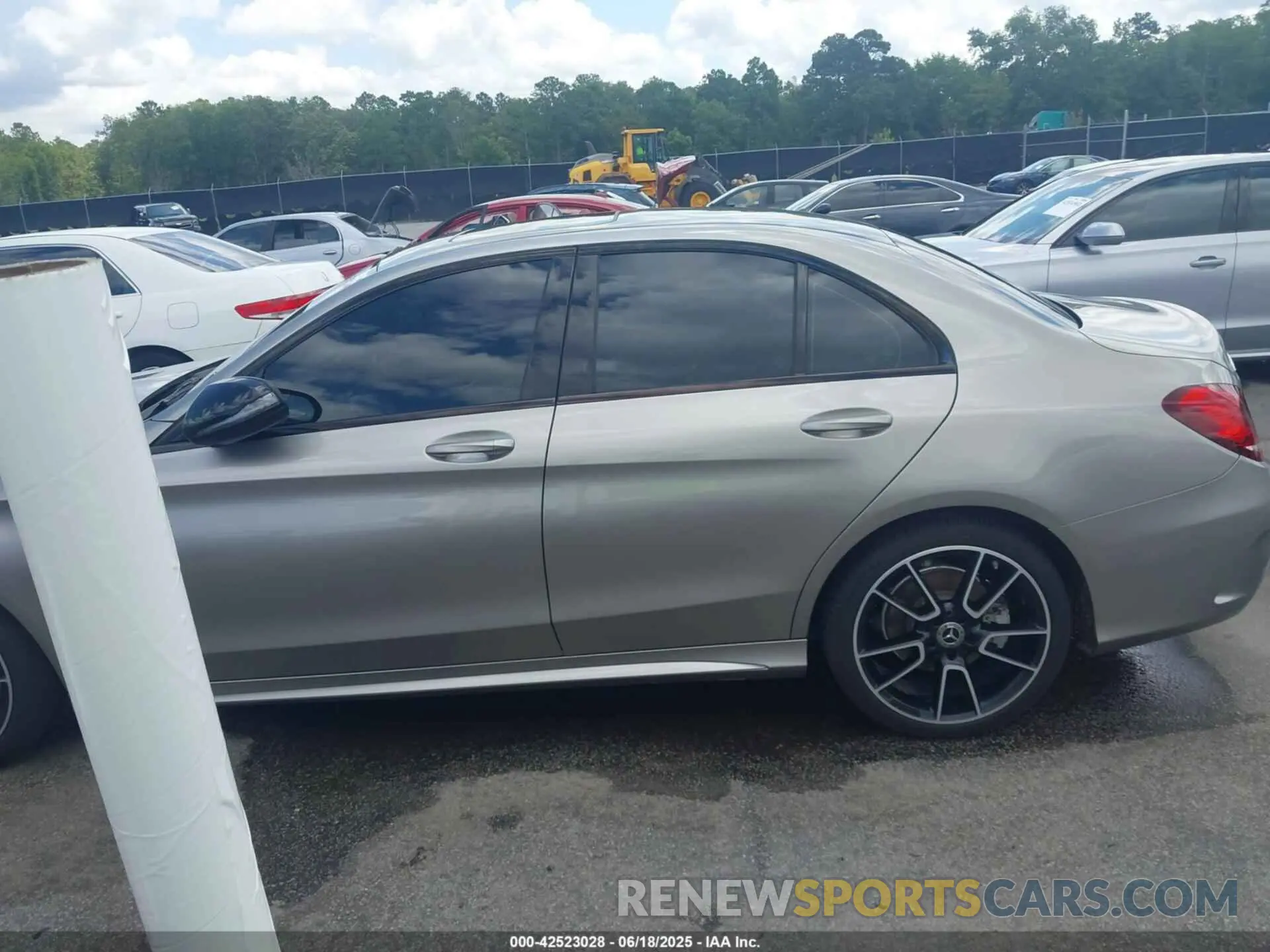 15 fotografías del automóvil dañado 55SWF8DB1KU319865 MERCEDES-BENZ C 300 2019