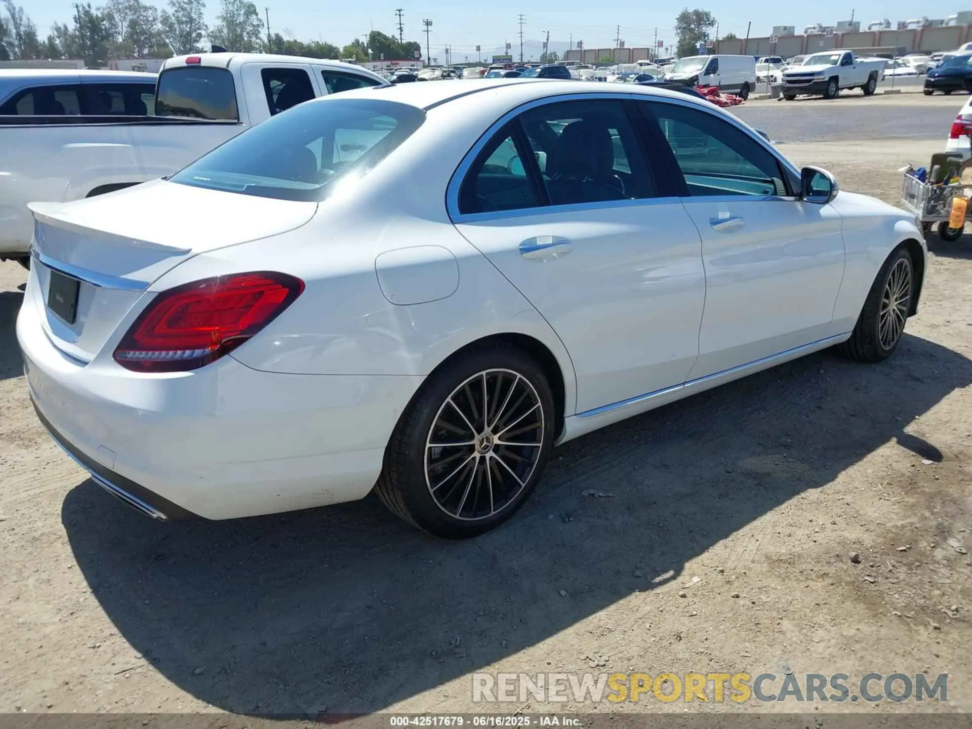 4 fotografías del automóvil dañado 55SWF8DB2KU296354 MERCEDES-BENZ C 300 2019