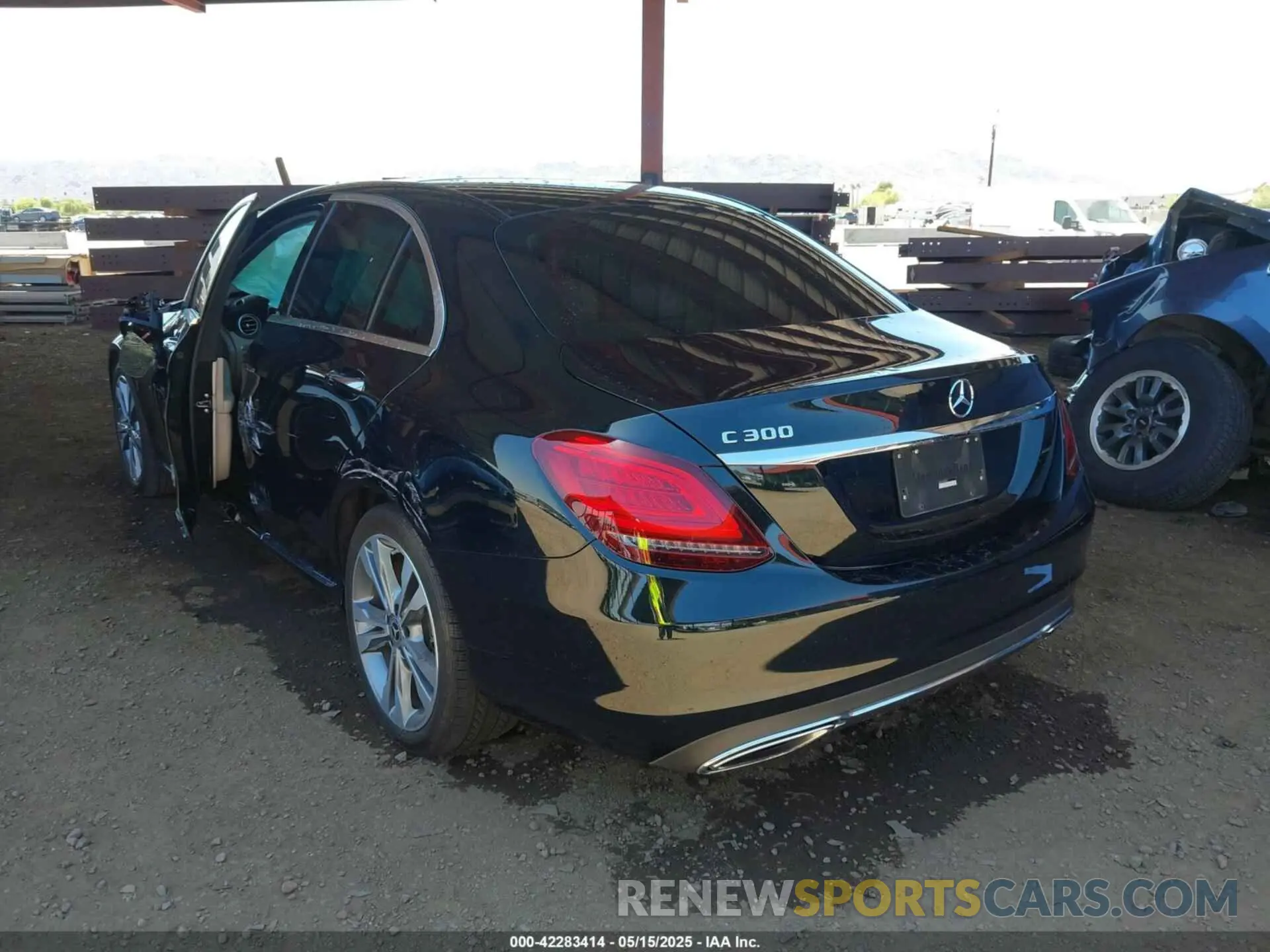3 fotografías del automóvil dañado 55SWF8DB2KU297097 MERCEDES-BENZ C 300 2019