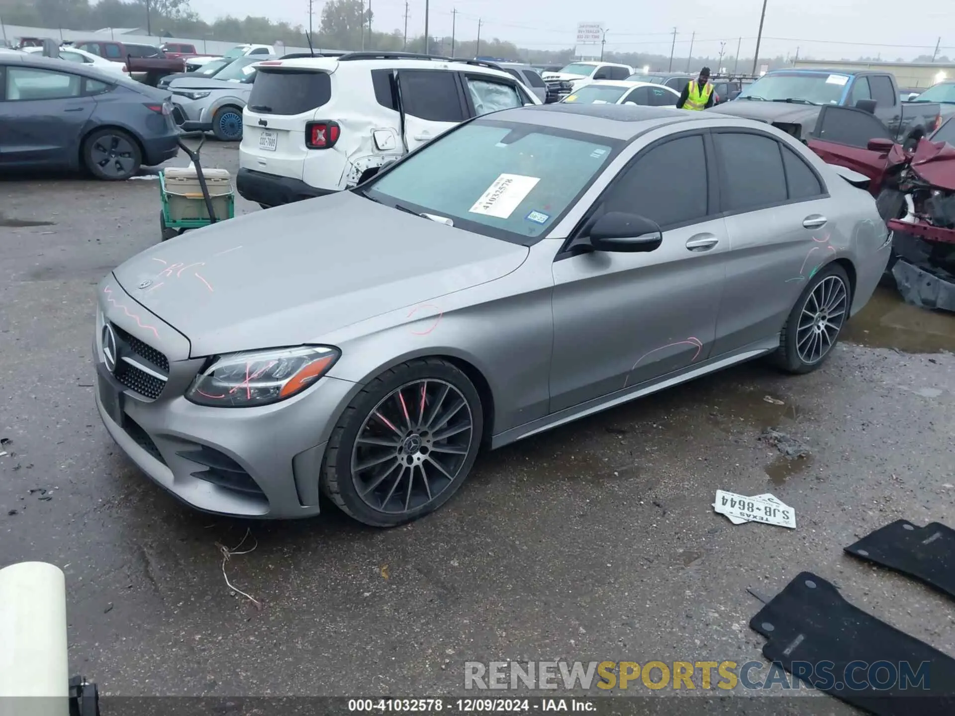 2 fotografías del automóvil dañado 55SWF8DB2KU308745 MERCEDES-BENZ C 300 2019