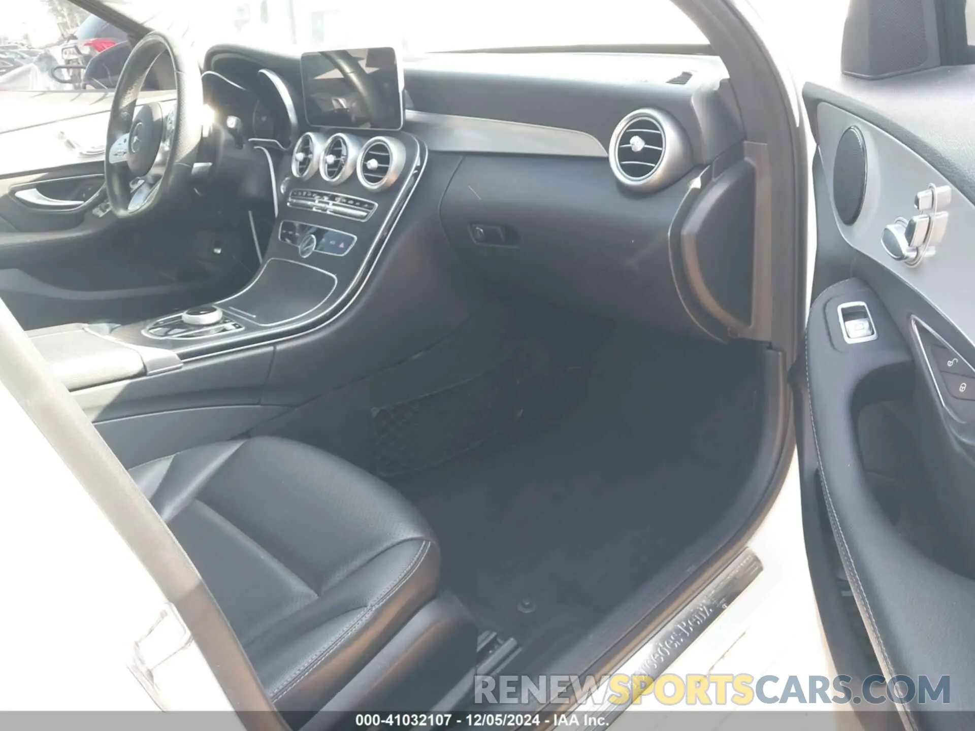 5 fotografías del automóvil dañado 55SWF8DB3KU291793 MERCEDES-BENZ C 300 2019
