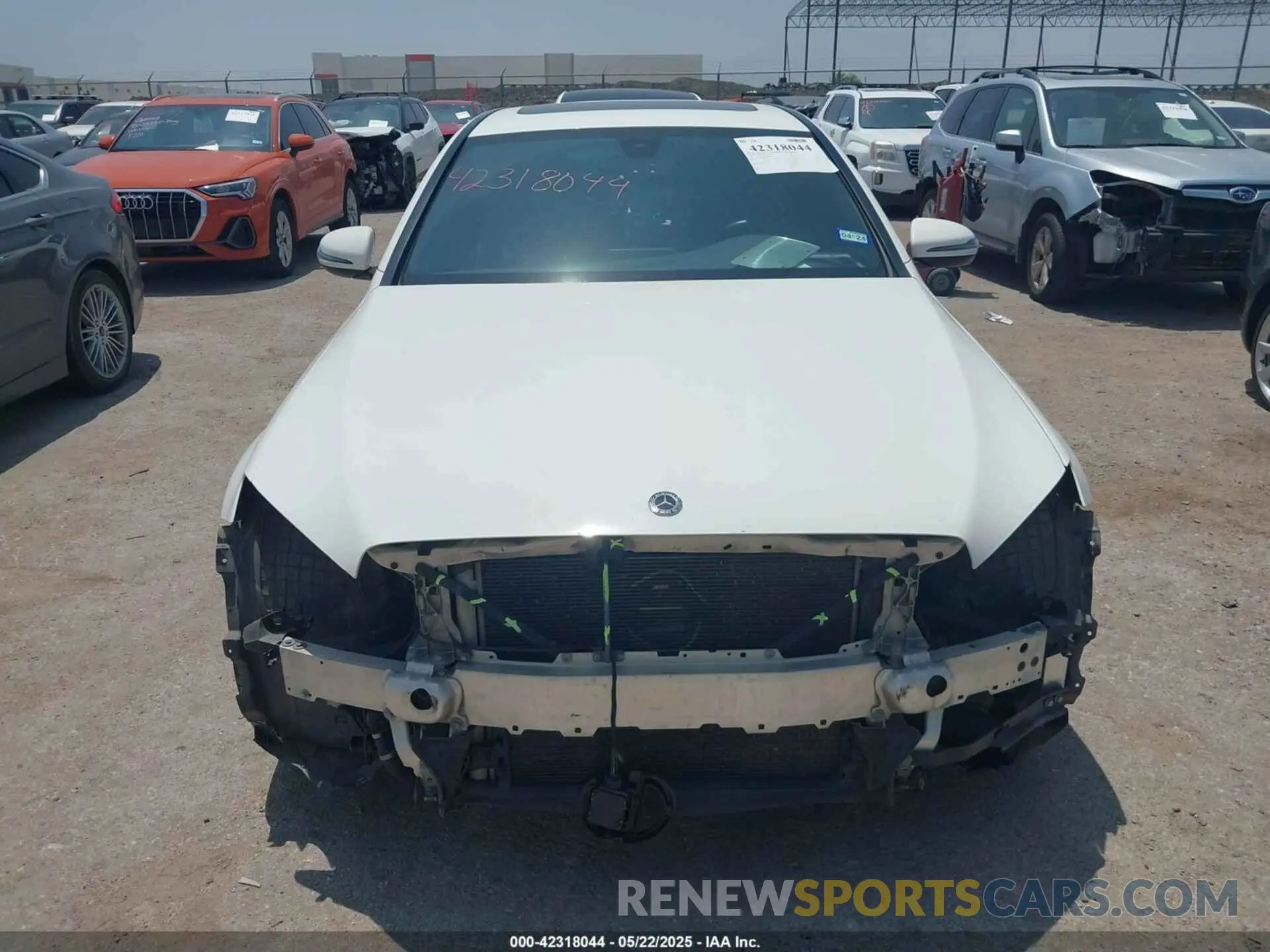 12 fotografías del automóvil dañado 55SWF8DB3KU304610 MERCEDES-BENZ C 300 2019