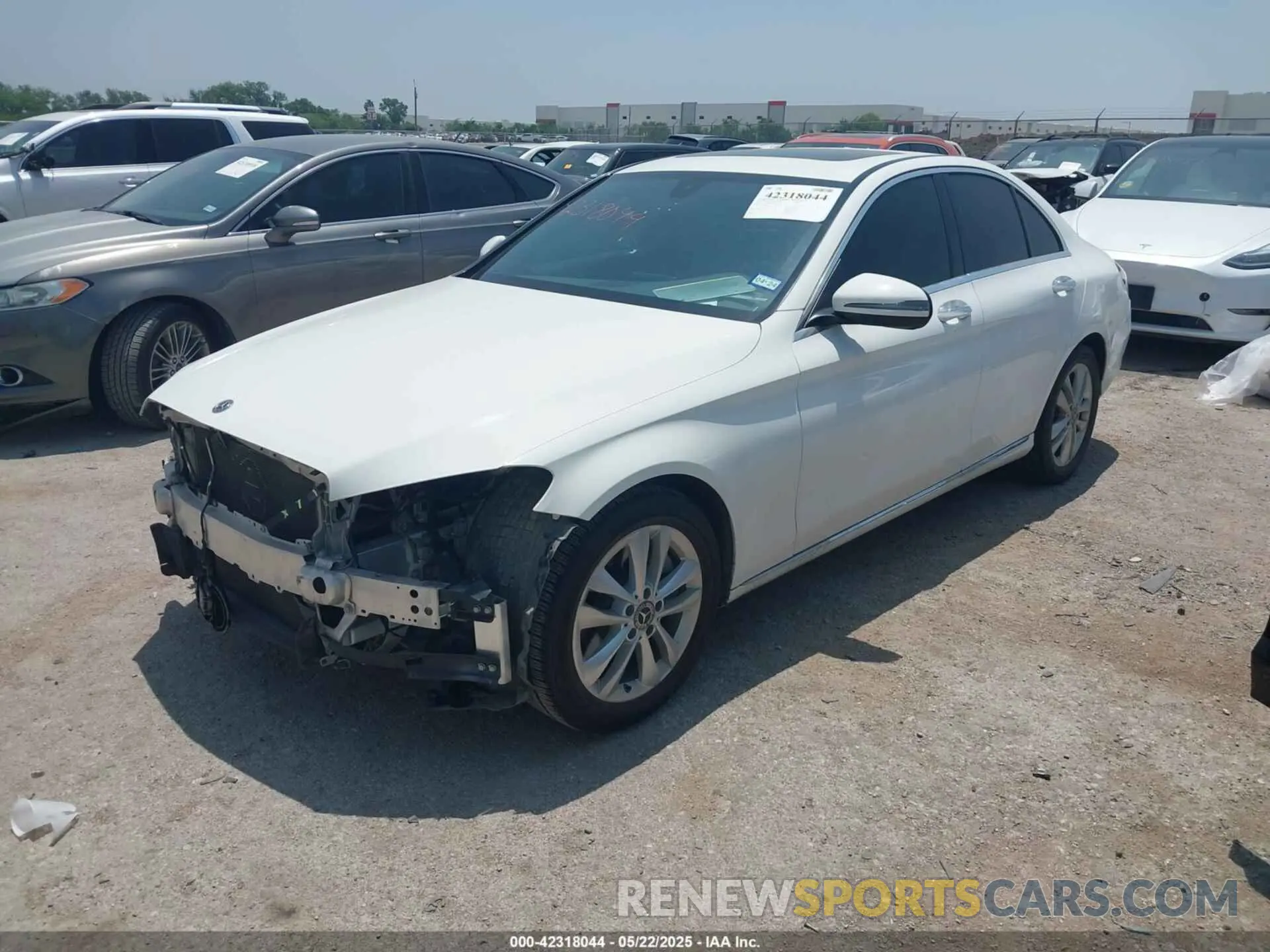 2 fotografías del automóvil dañado 55SWF8DB3KU304610 MERCEDES-BENZ C 300 2019