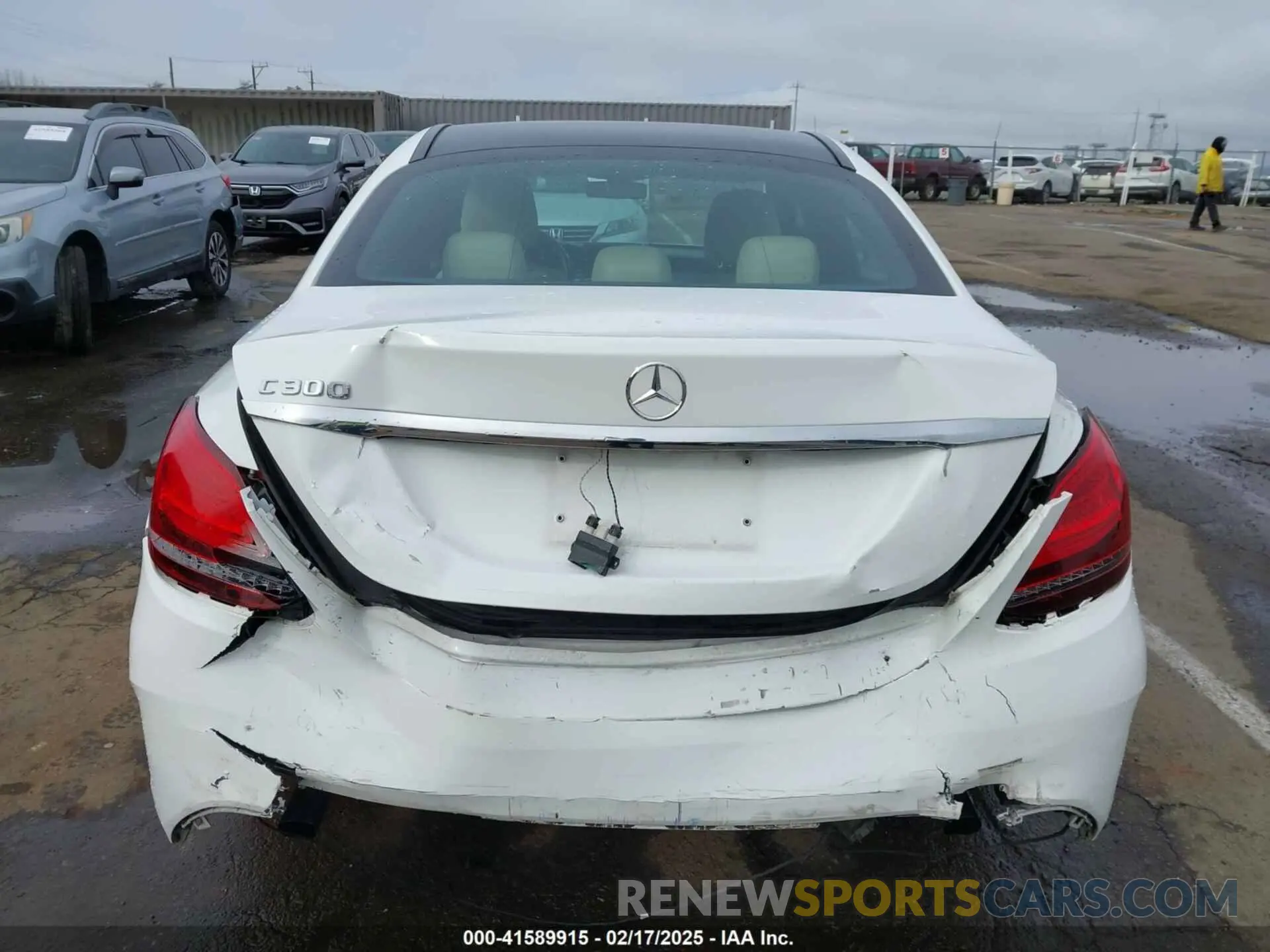 16 fotografías del automóvil dañado 55SWF8DB3KU314103 MERCEDES-BENZ C 300 2019