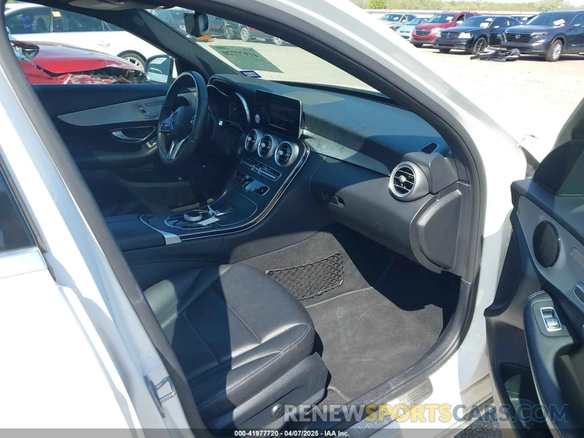 5 fotografías del automóvil dañado 55SWF8DB4KU285419 MERCEDES-BENZ C 300 2019